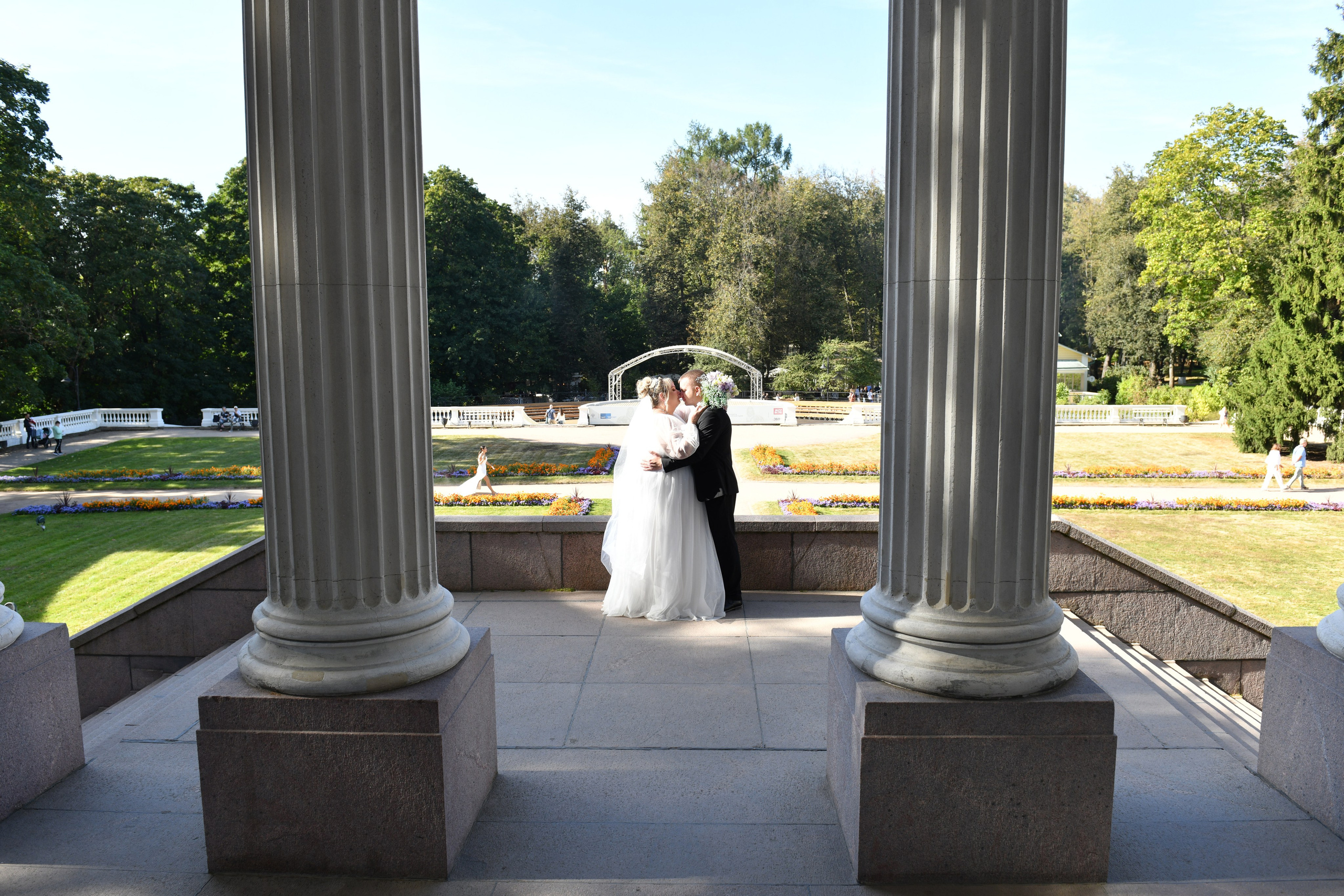 Анастасия и Максим. Регистрация и прогулка в усадьбе Архангельское. Свадебный и портретный фотограф в Москве Галина Борисова