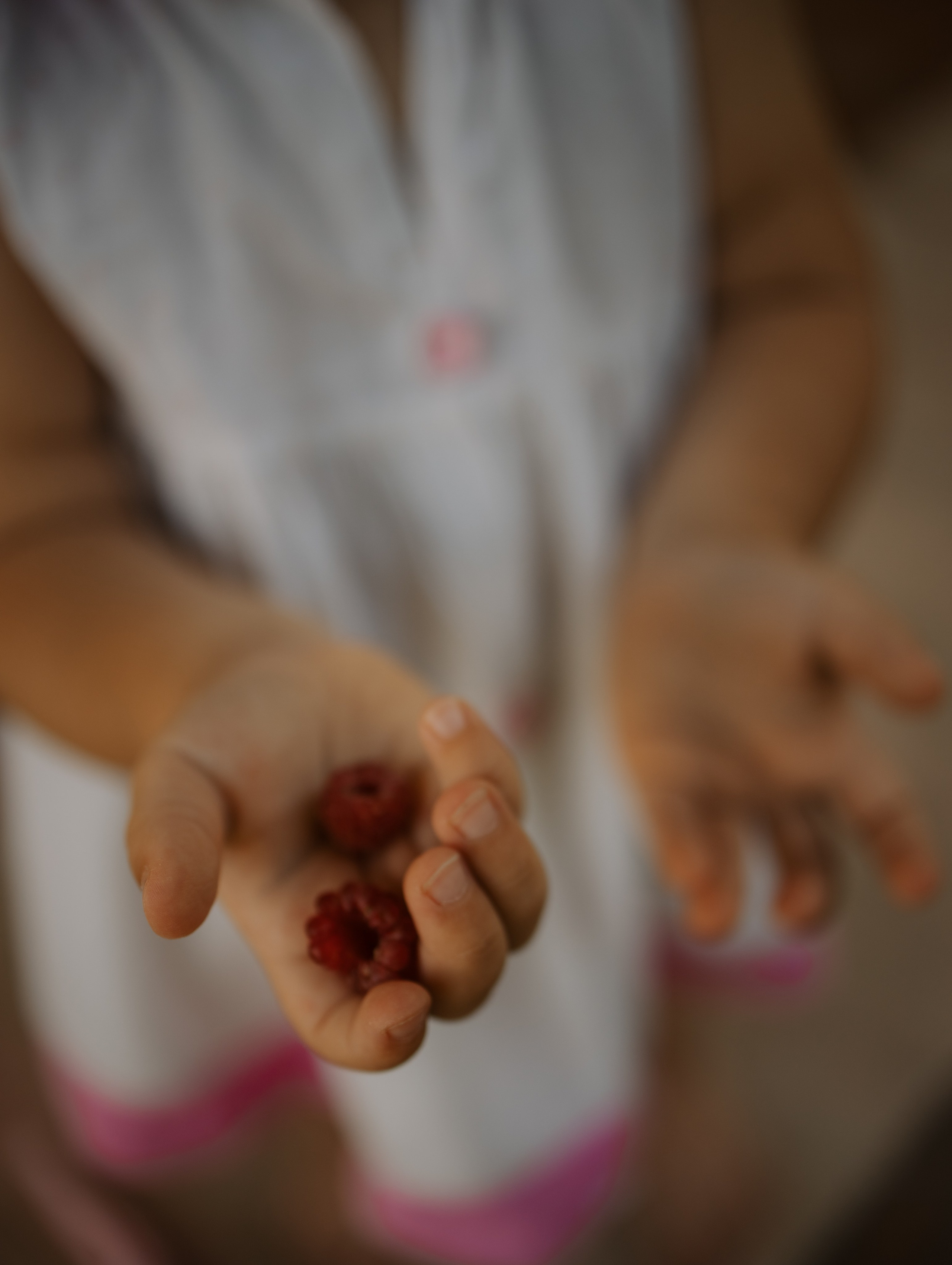 Дачная фотосессия летом у бабушки. Фотограф Углич и Ярославль Ольга Тятюшкина