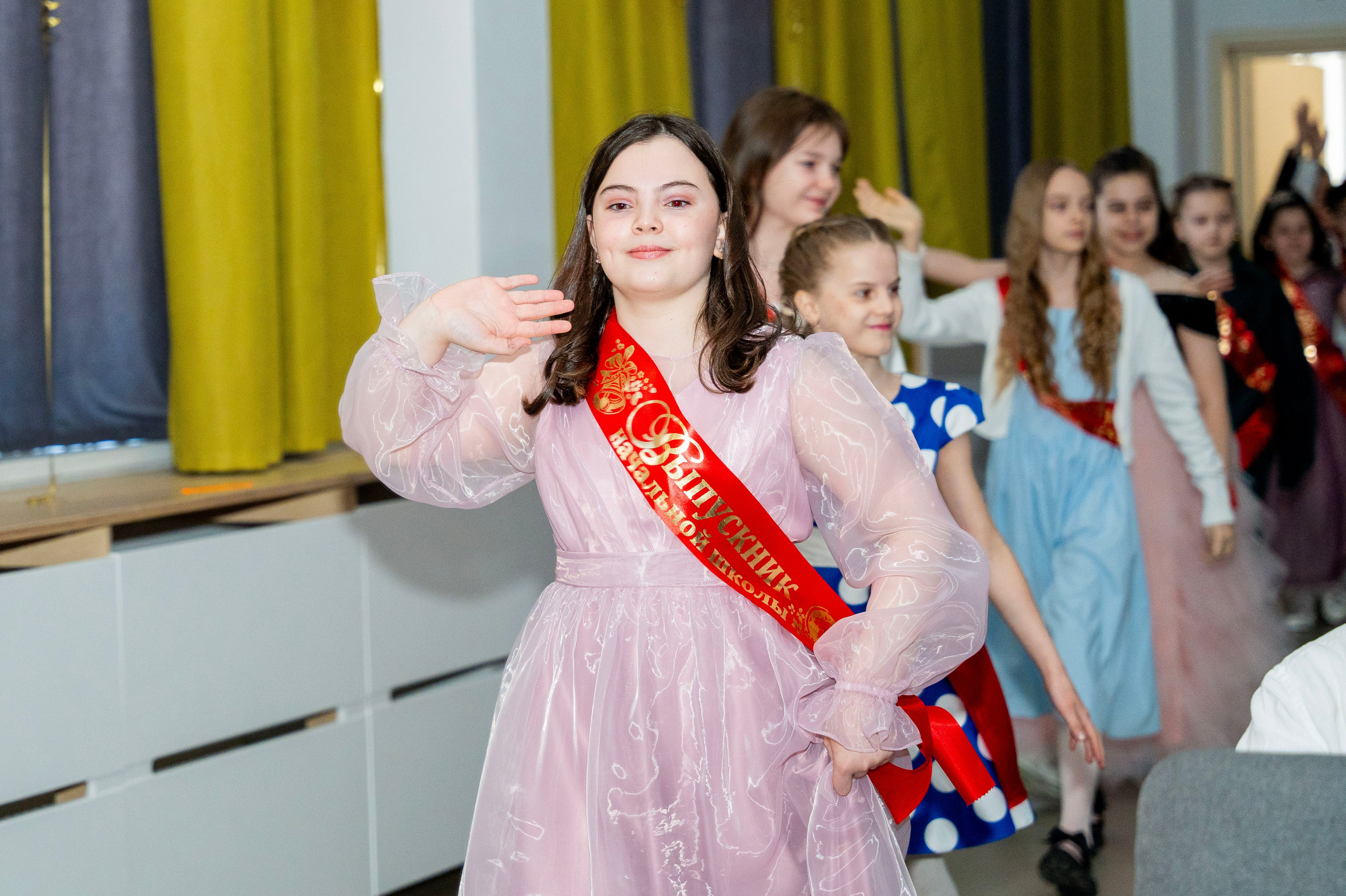 Выпускные 4 классы. Фотограф Юлия Попова