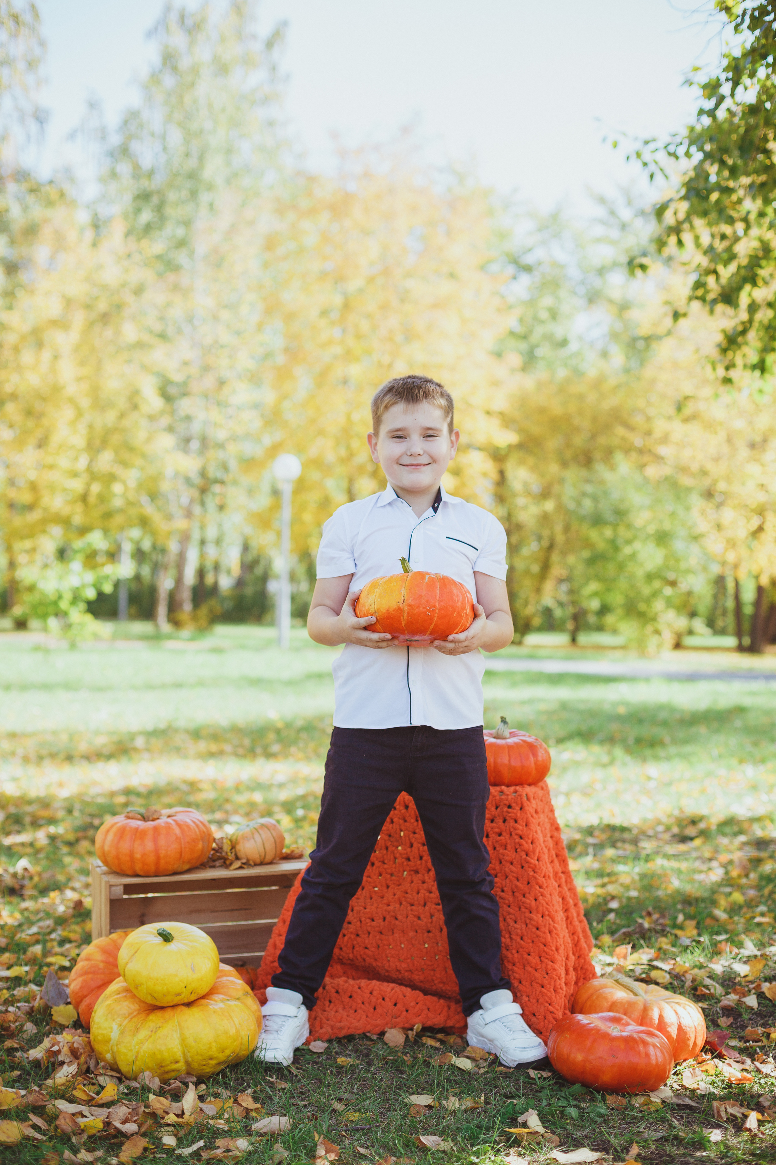 Школьная фотосессия на 31 августа. 1,2,3 сентября. Портреты детей 4-6 штук. Групповые общие 2-5 шт. Цена 450р. (1). Семейный и детский фотограф в Сухом Логу Ольга Кайгородова