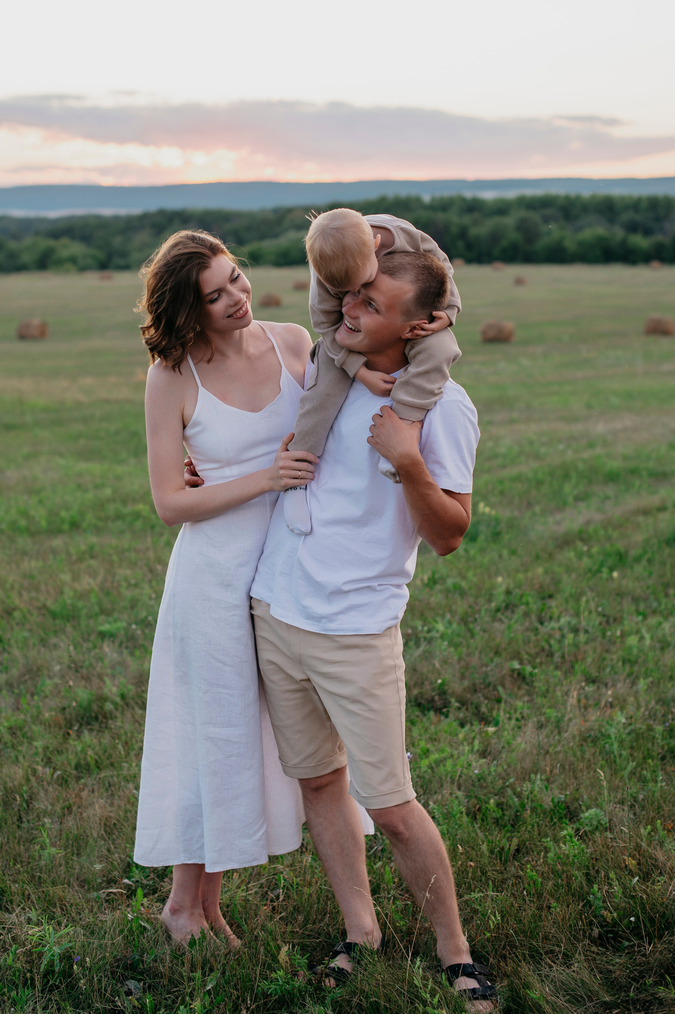 Семейная прогулка на закте. Фотограф Дарья Семина