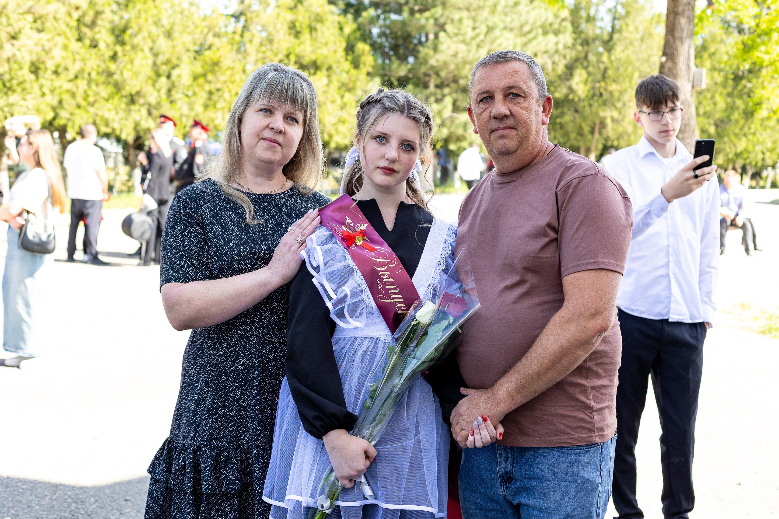 Последний звонок. Выпускные альбомы Майкоп, Краснодар Елена Золотарева