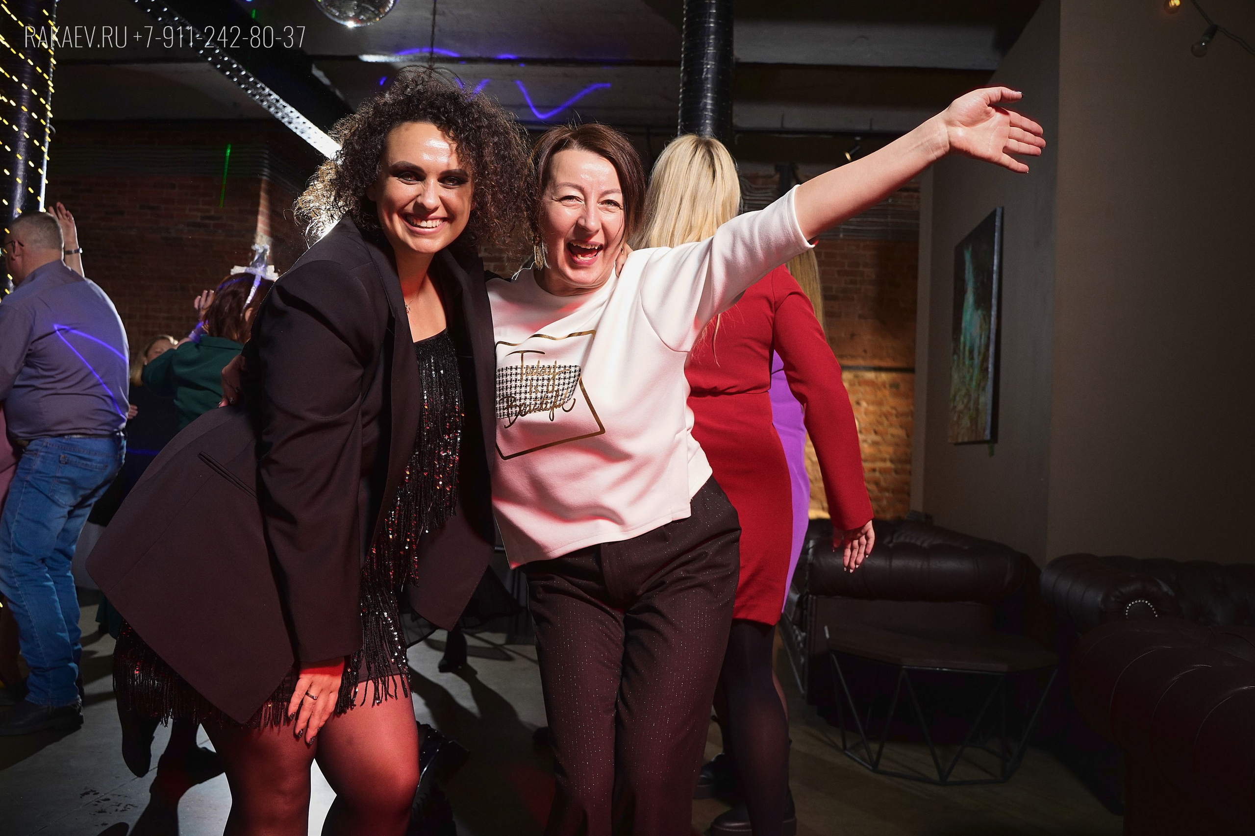 ПРАЗДНИК-ПРОГУЛКА-ВЫПУСКНОЙ. Артем Ракаев — фотограф и видеомейкер из Санкт-Петербурга