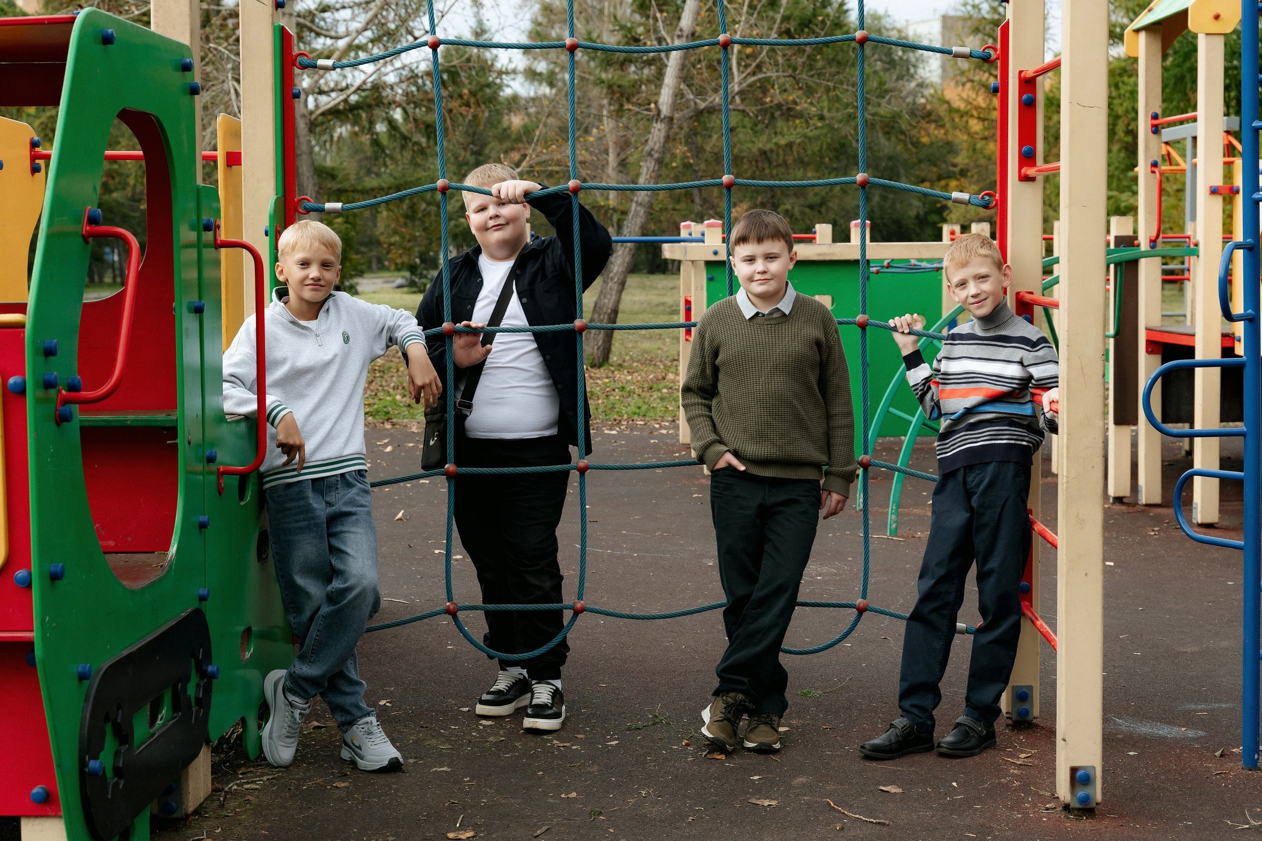 Фотосессия осенью в парке. 4 класс. Фотограф Ким Наталья в Красноярске