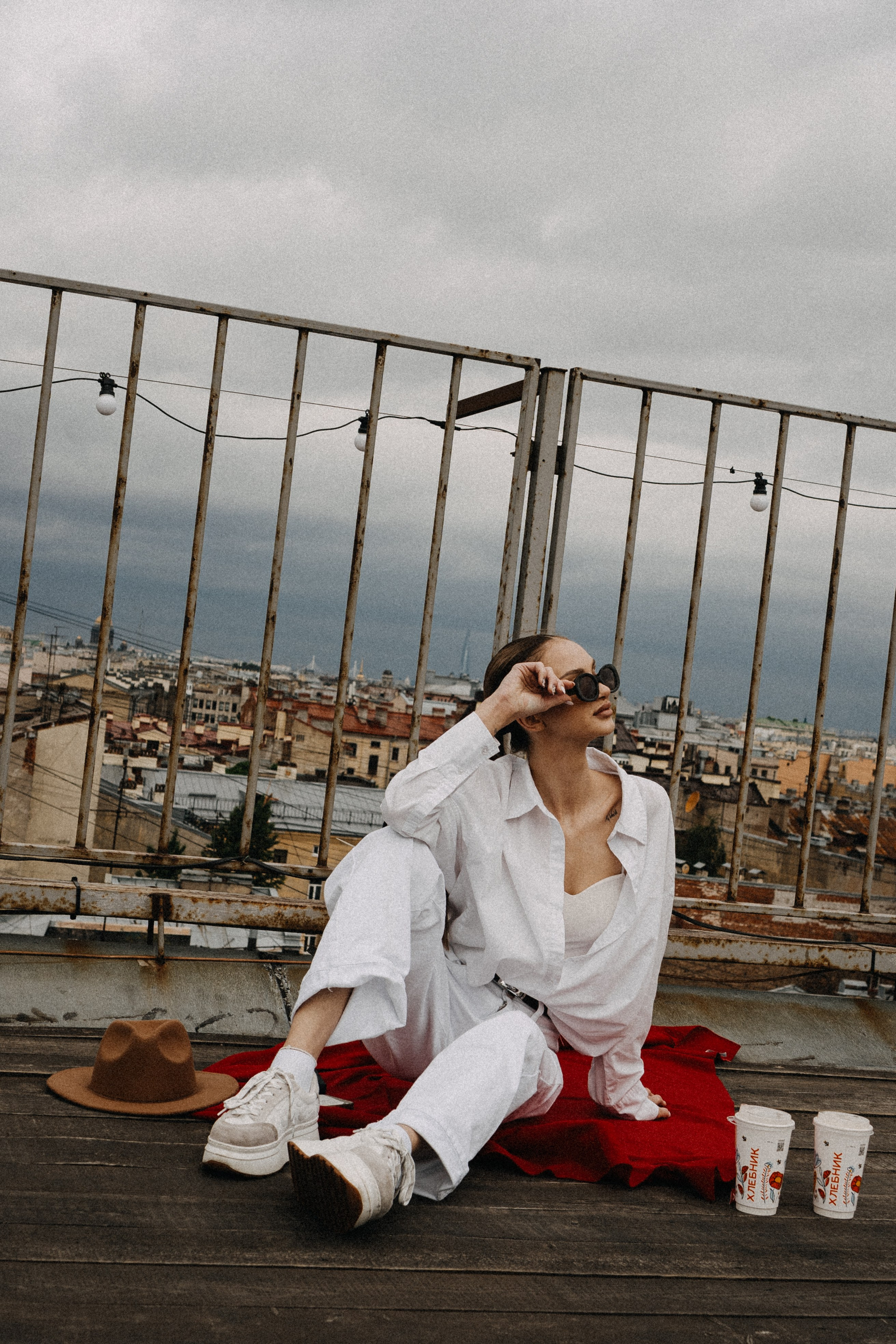 МЫ ГУЛЯЛИ ПРО КРЫШАМ ПИТЕРА. Профессиональный фотограф, Санкт-Петербург — Виктория Богомолова