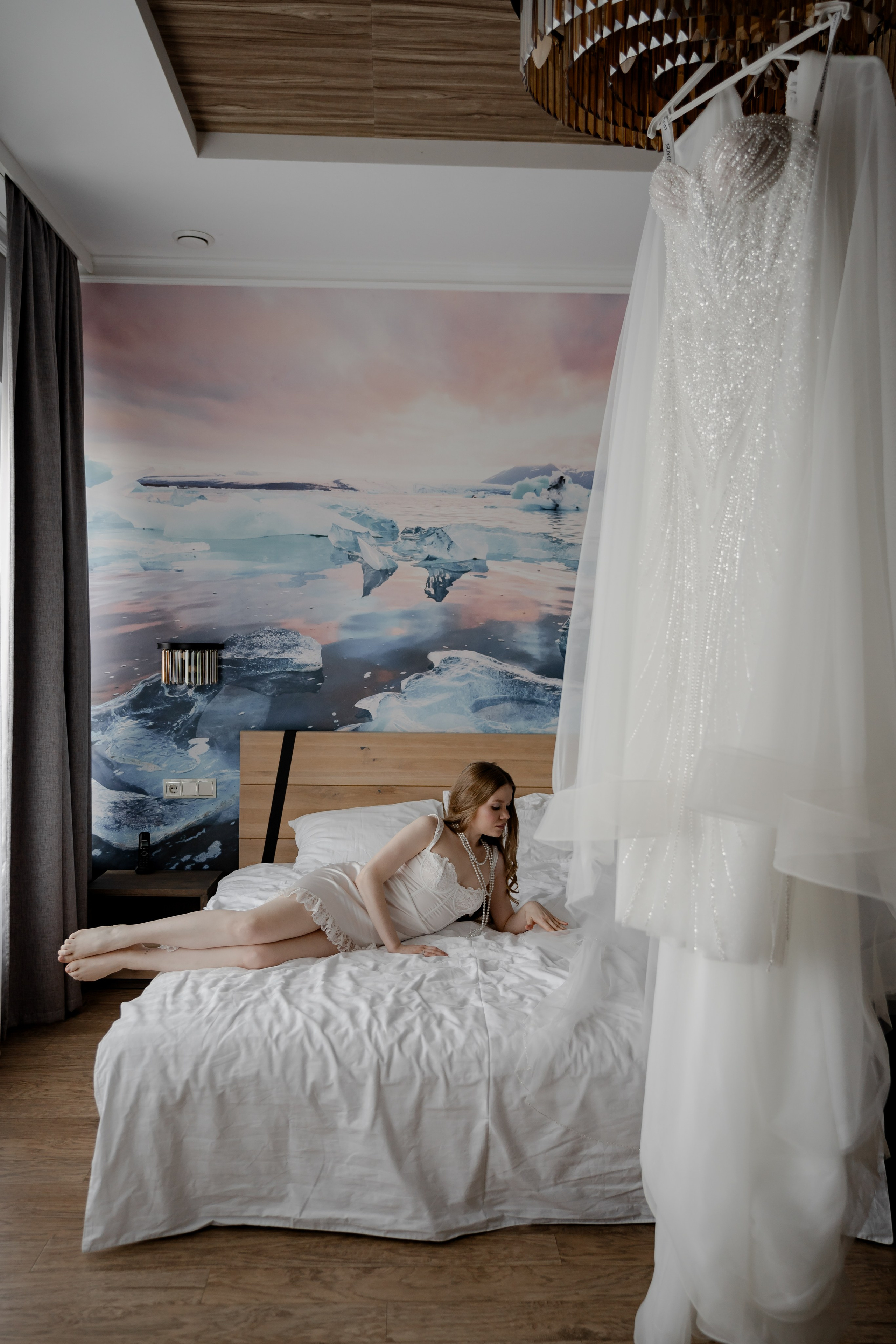 СВАДЕБНАЯ СЬЕМКА СБОРОВ В ОТЕЛЕ И ВЫЕЗД НА ЦЕРЕМОНИЮ (СНЯТО В СИБИРЕ В НИЖНЕВАРТОВСКЕ). Профессиональный фотограф, Санкт-Петербург — Виктория Богомолова