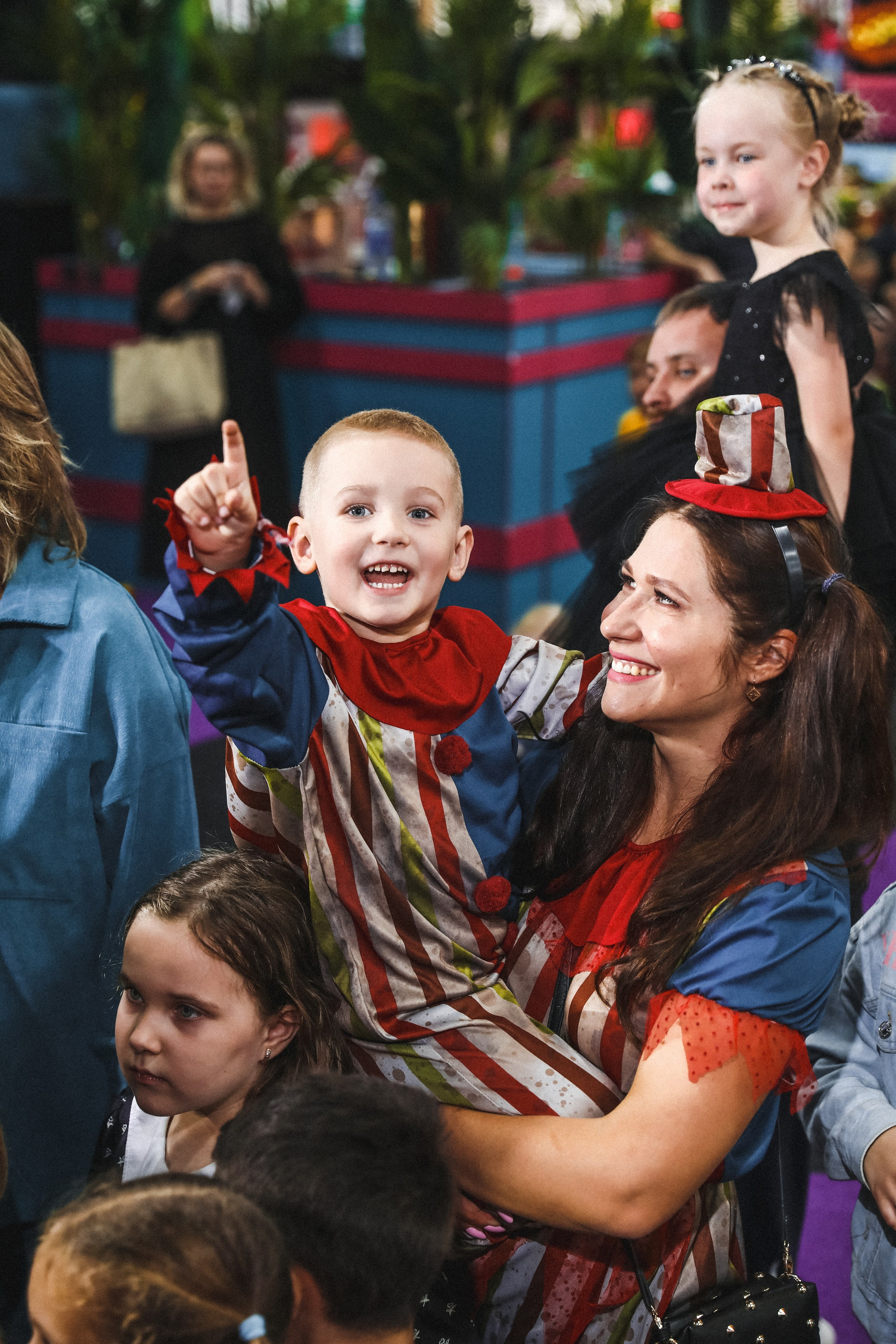 ДЕТСКИЕ МЕРОПРИЯТИЯ. Photographer Viktoriya Markushina «My world throug»