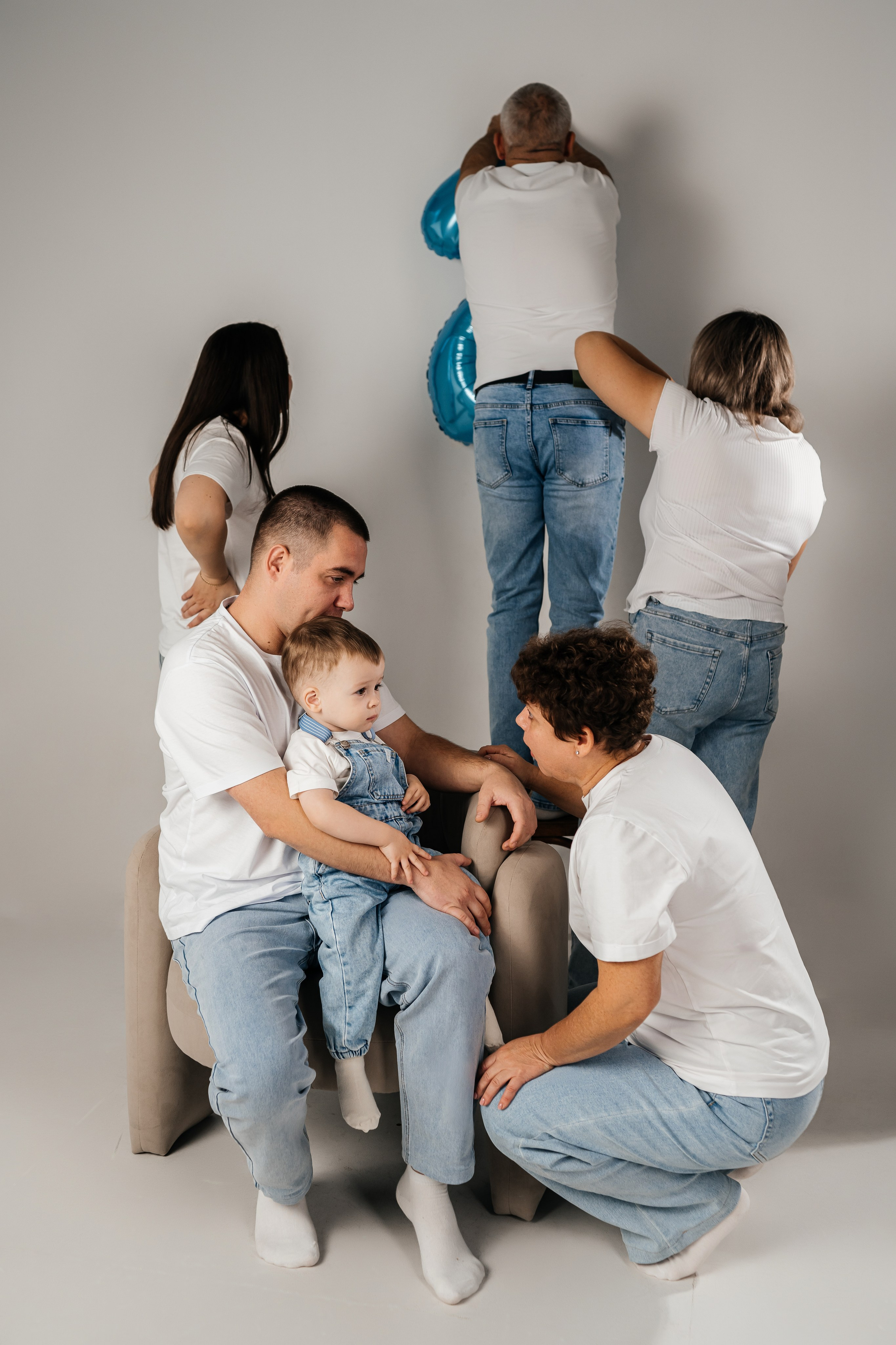 Семейная фотосессия в студии. Фотограф в Каменске-Шахтинском Ольга Сагал