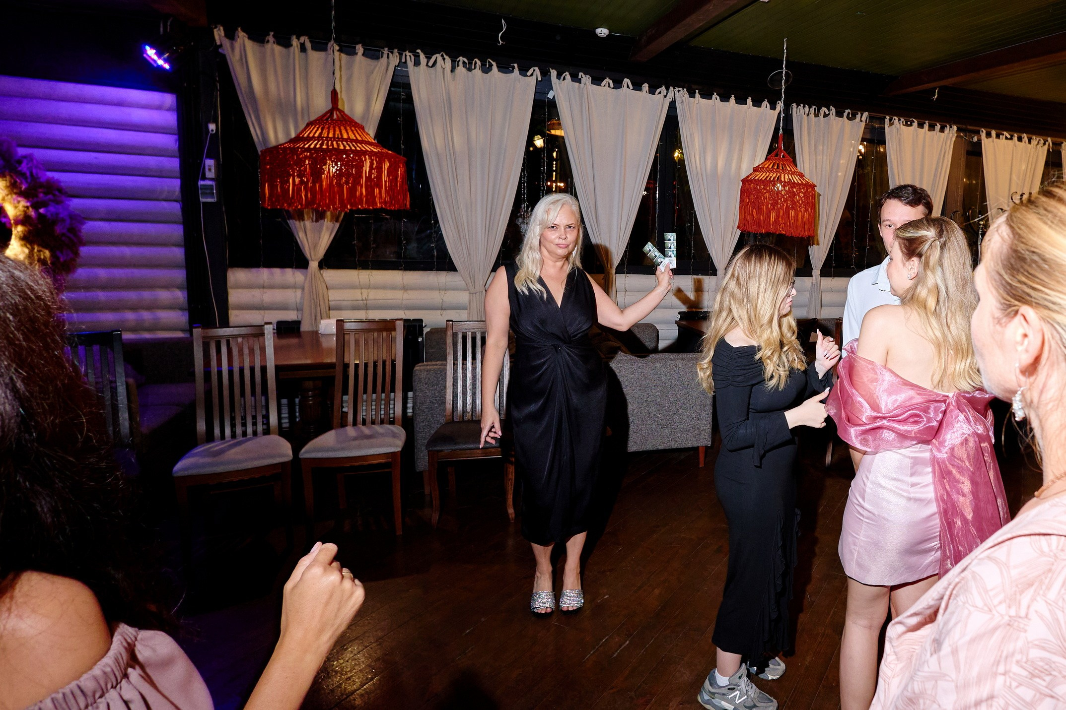 Выпускной 35 Сош. Фотограф Выпускные альбомы Таганрог Сергей Коробченко