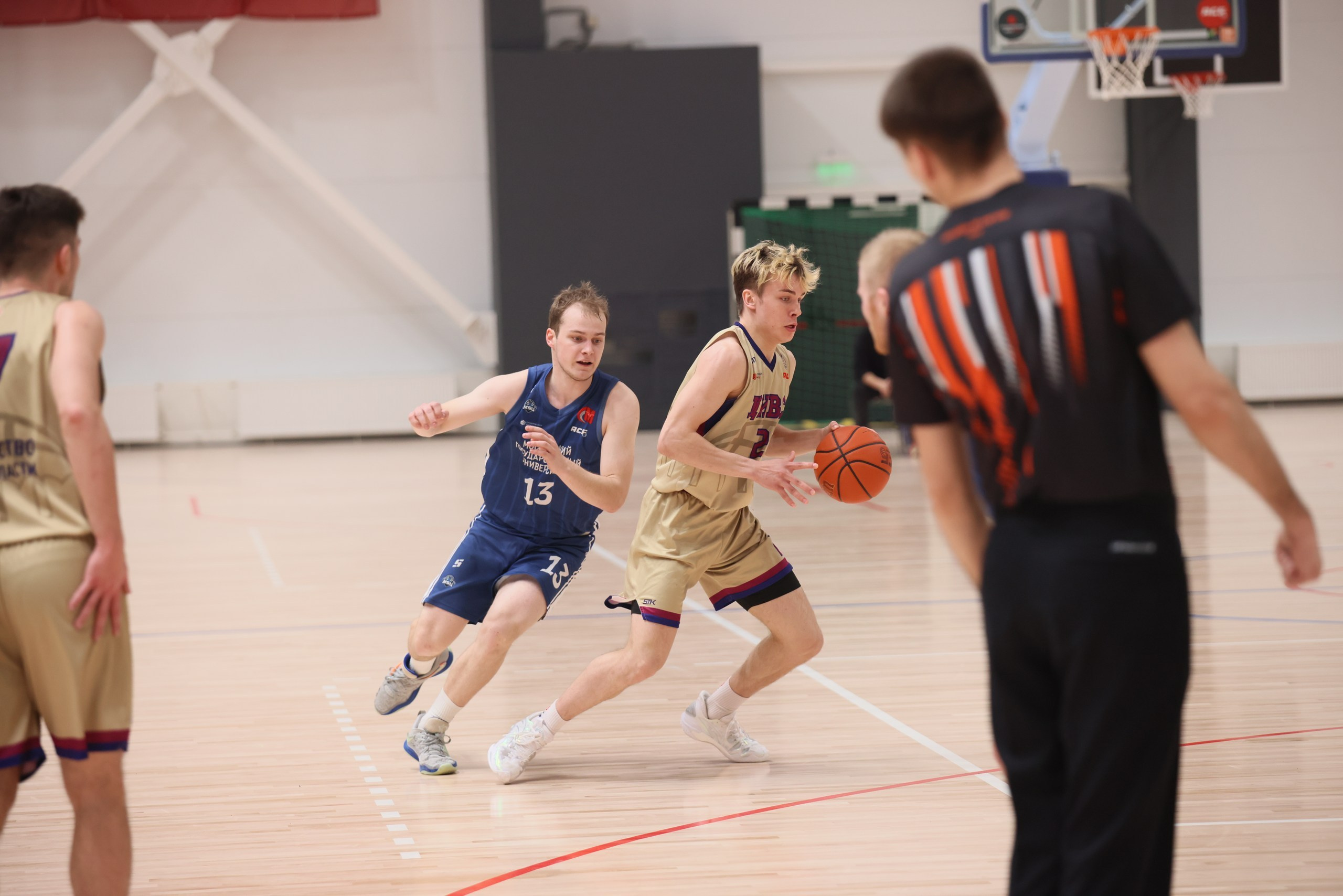 Баскетбол ТулГу VS МГУ. Фотограф в Туле Крупский АнДРей. Фотостудия «КАДР71» в Туле