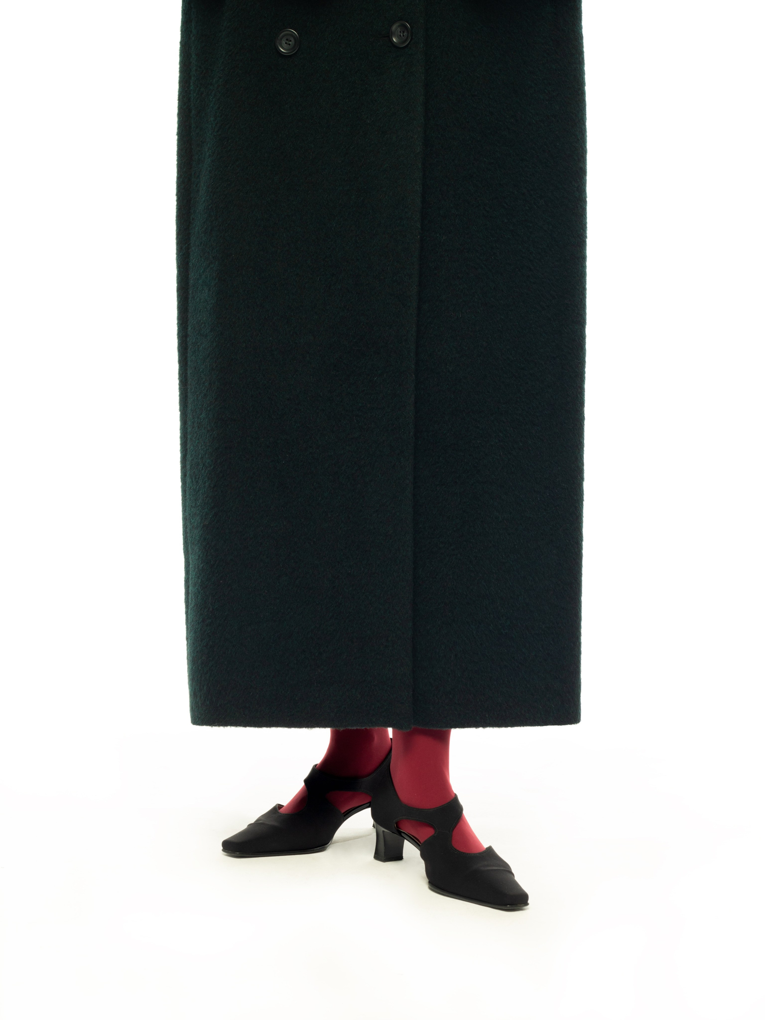 КАТАЛОГ | белый фон. RUNA production — стильные съемки для брендов