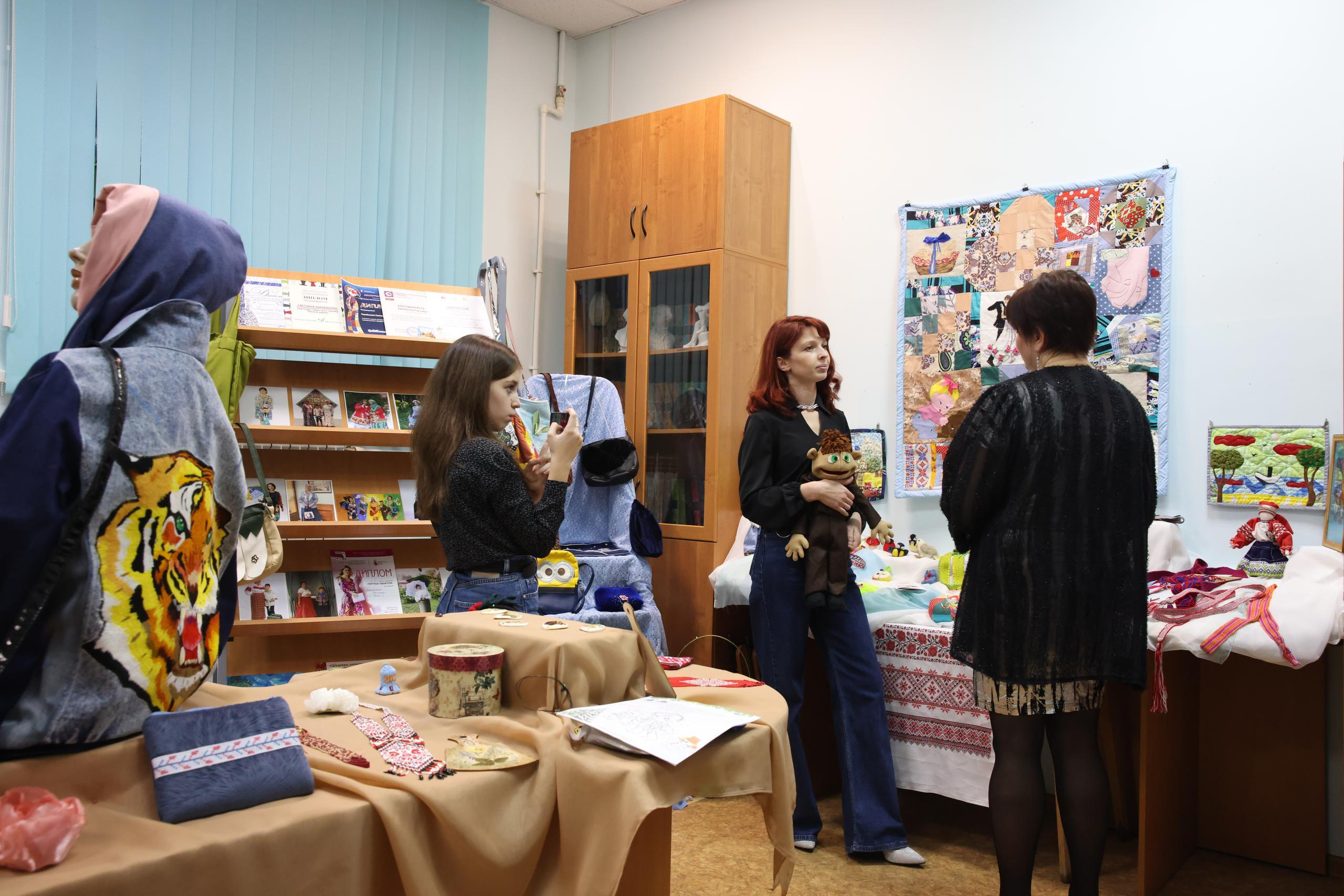 Открытие выставки «Сделано с любовью» Светланы Барабановой. Фотограф в Туле Крупский АнДРей. Фотостудия «КАДР71» в Туле