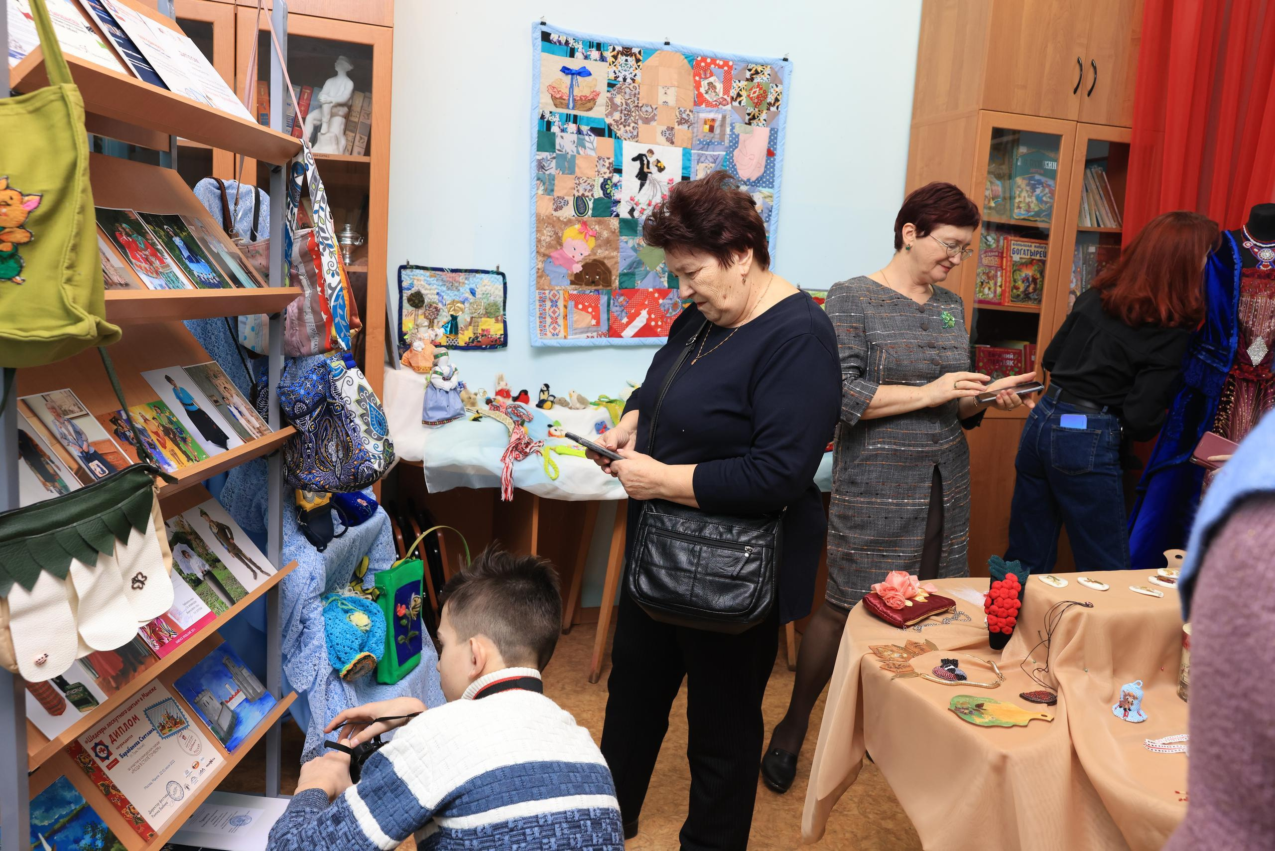 Открытие выставки «Сделано с любовью» Светланы Барабановой. Фотограф в Туле Крупский АнДРей. Фотостудия «КАДР71» в Туле