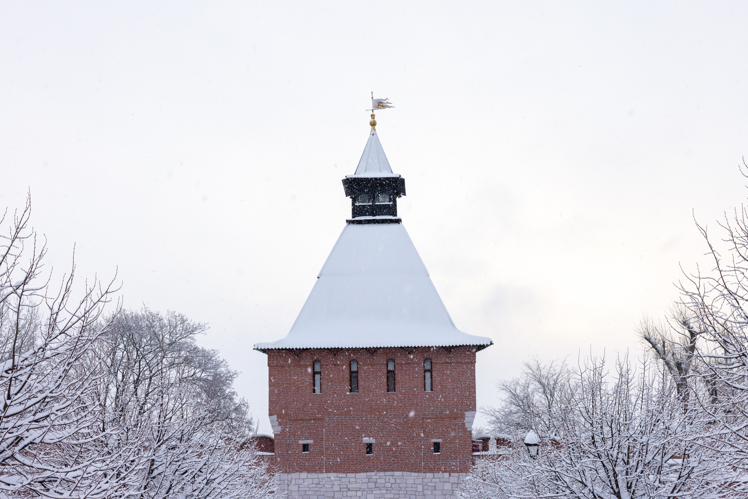 Тульский кремль после снегопада 16 декабря 2022 года. Фотограф в Туле Крупский АнДРей. Фотостудия «КАДР71» в Туле