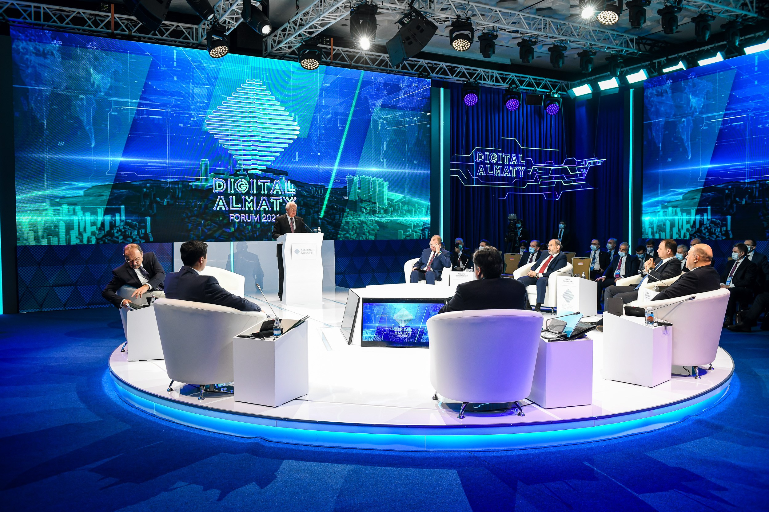 Деловой репортаж. Профессиональный фотограф в Алматы Влад Семёнов