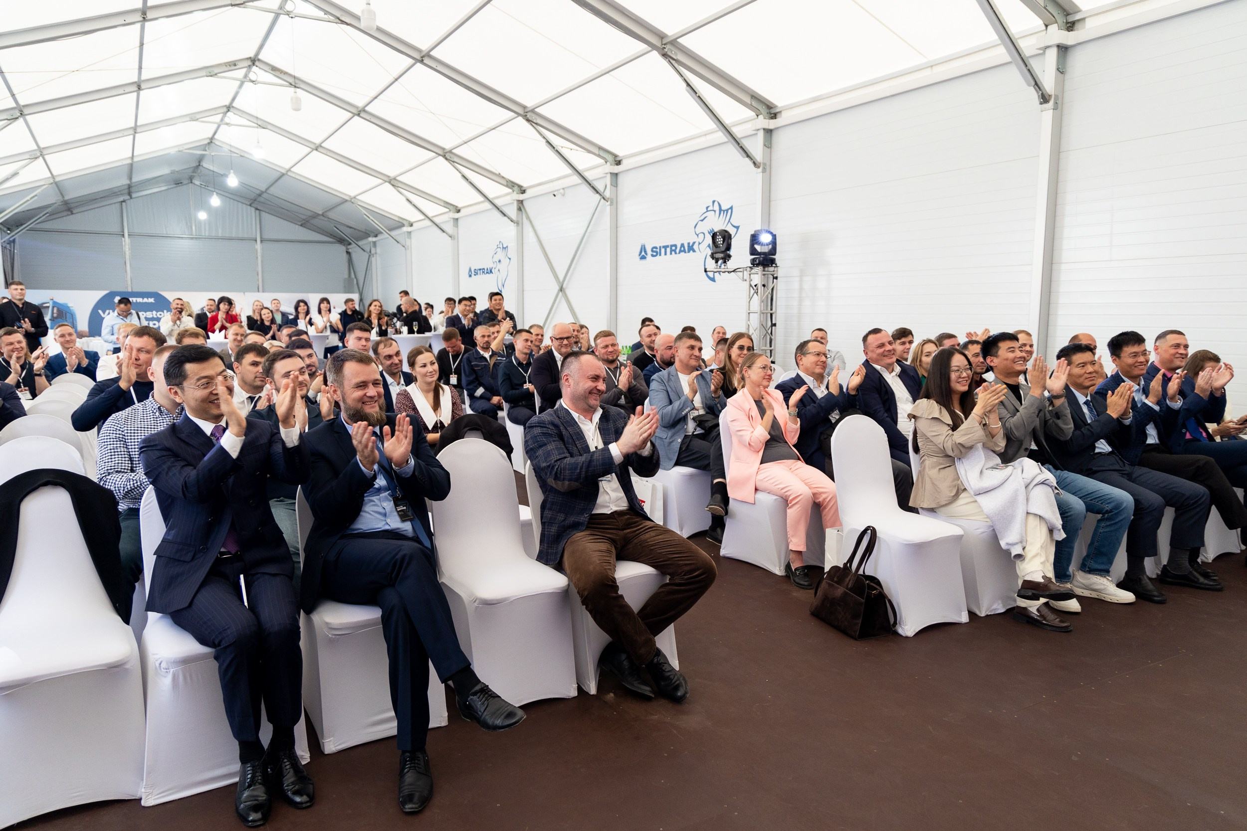 Открытие учебного центра «SITRAK». Репортажный и студийный фотограф во Владивостоке Дударева Софья