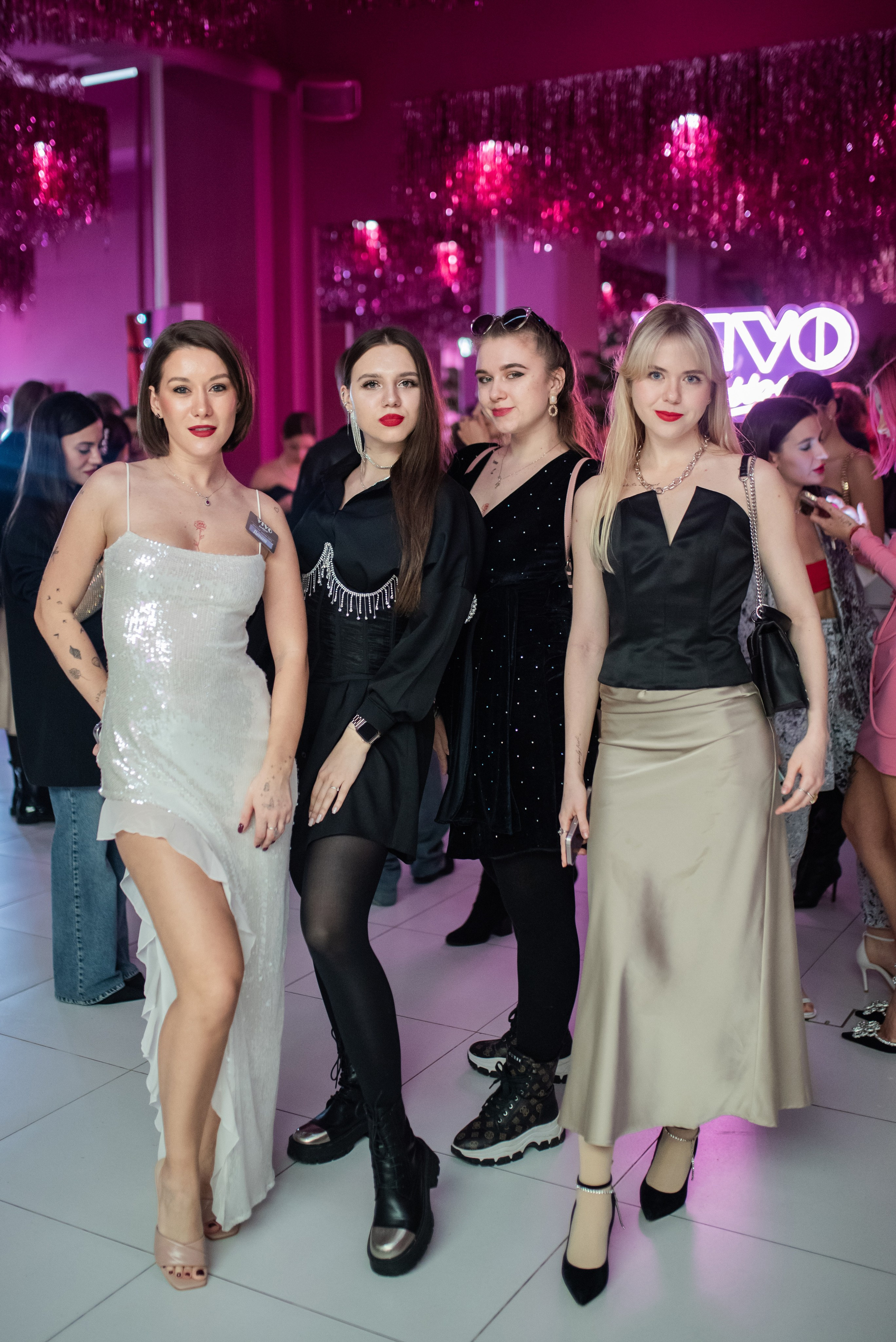 Вечер в студии Vivo tattoo. Алена Братчук репортажный фотограф