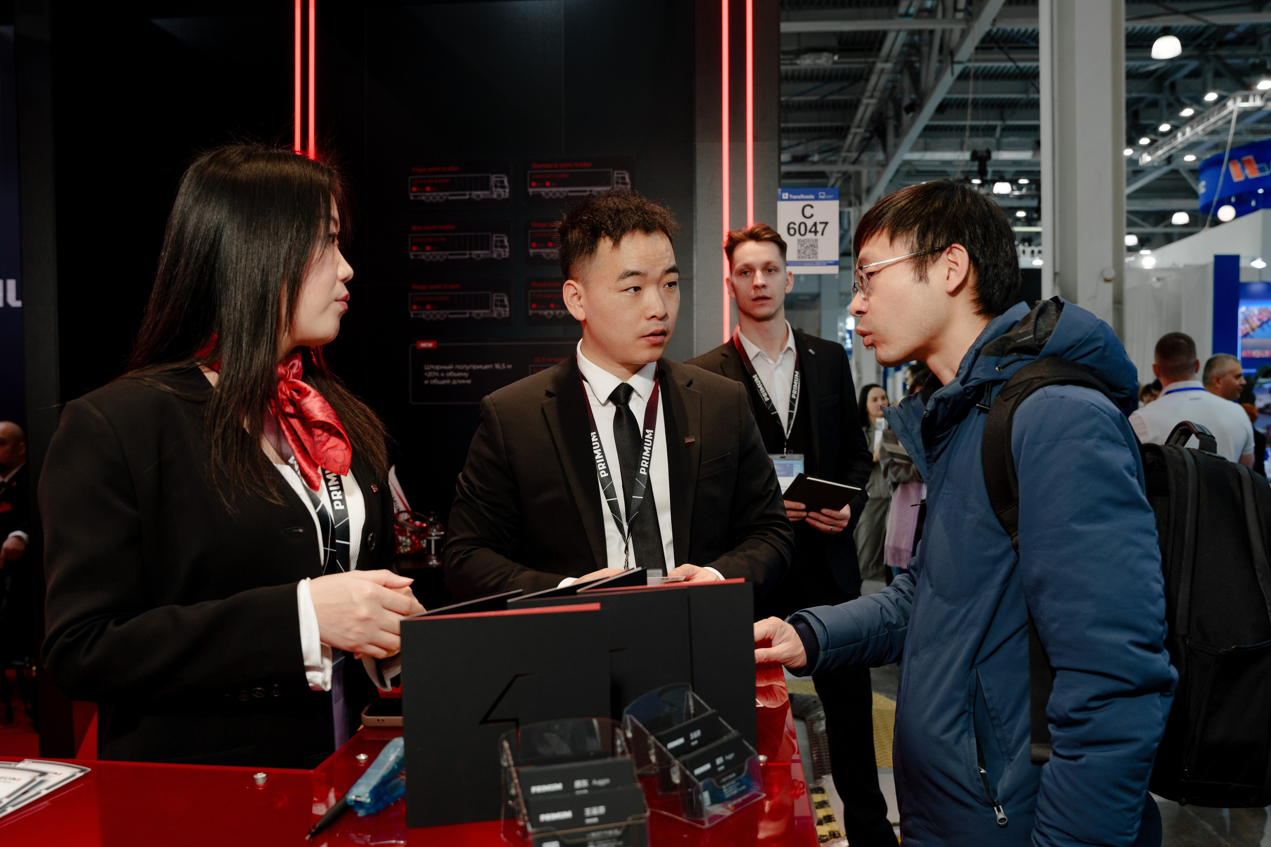 Репортажный фотограф на экспо Крокус. Репортажный фотограф Москва Сергей Дружинин