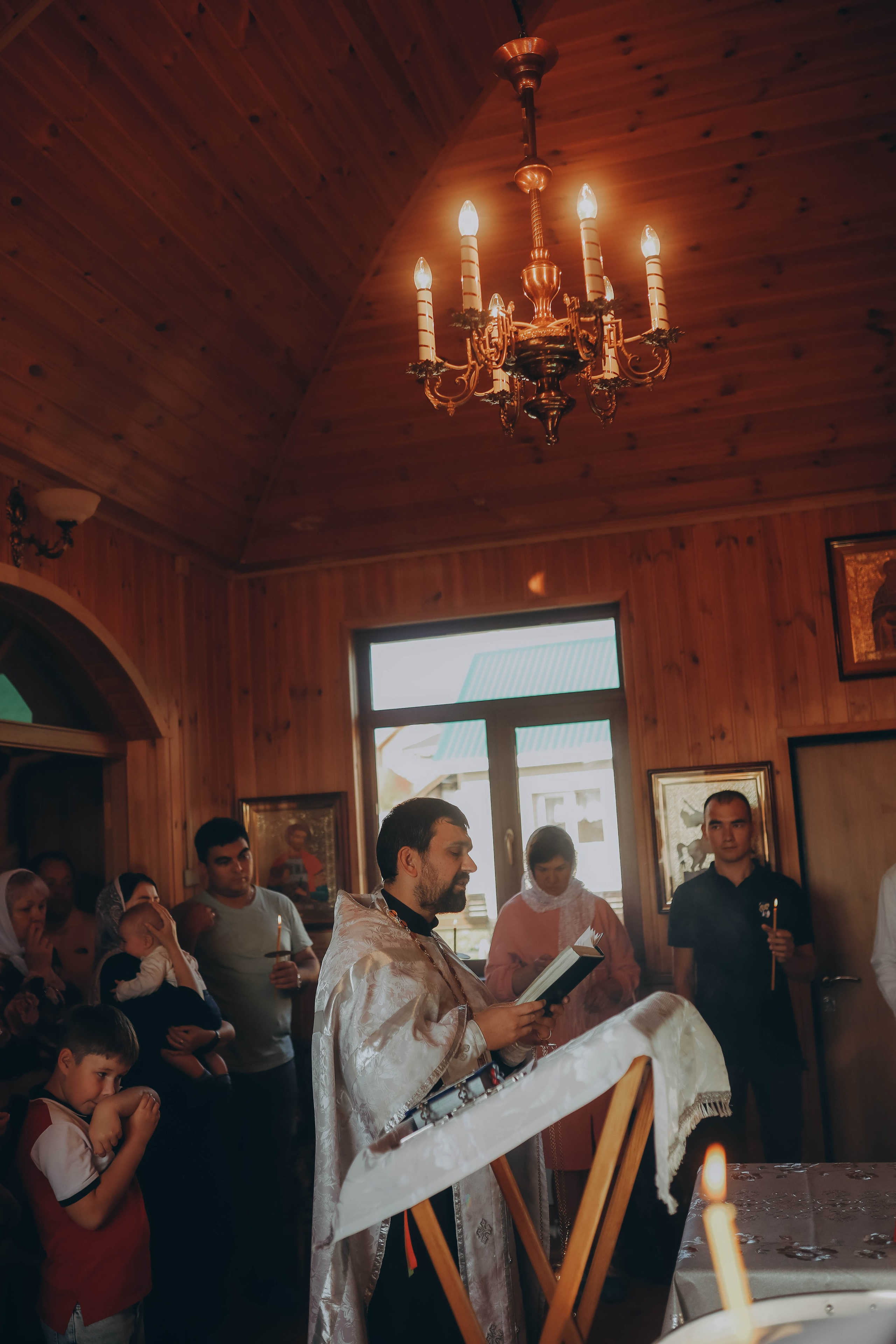 Таинство крещения. Фотограф НИНА ФЕДОРОВА