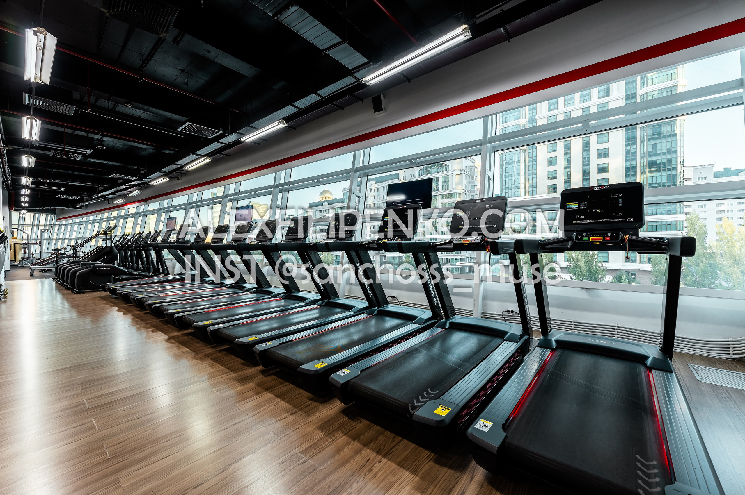 WORKOUT Достык 18. Фотограф интерьера недвижимости и архитектуры в Астане