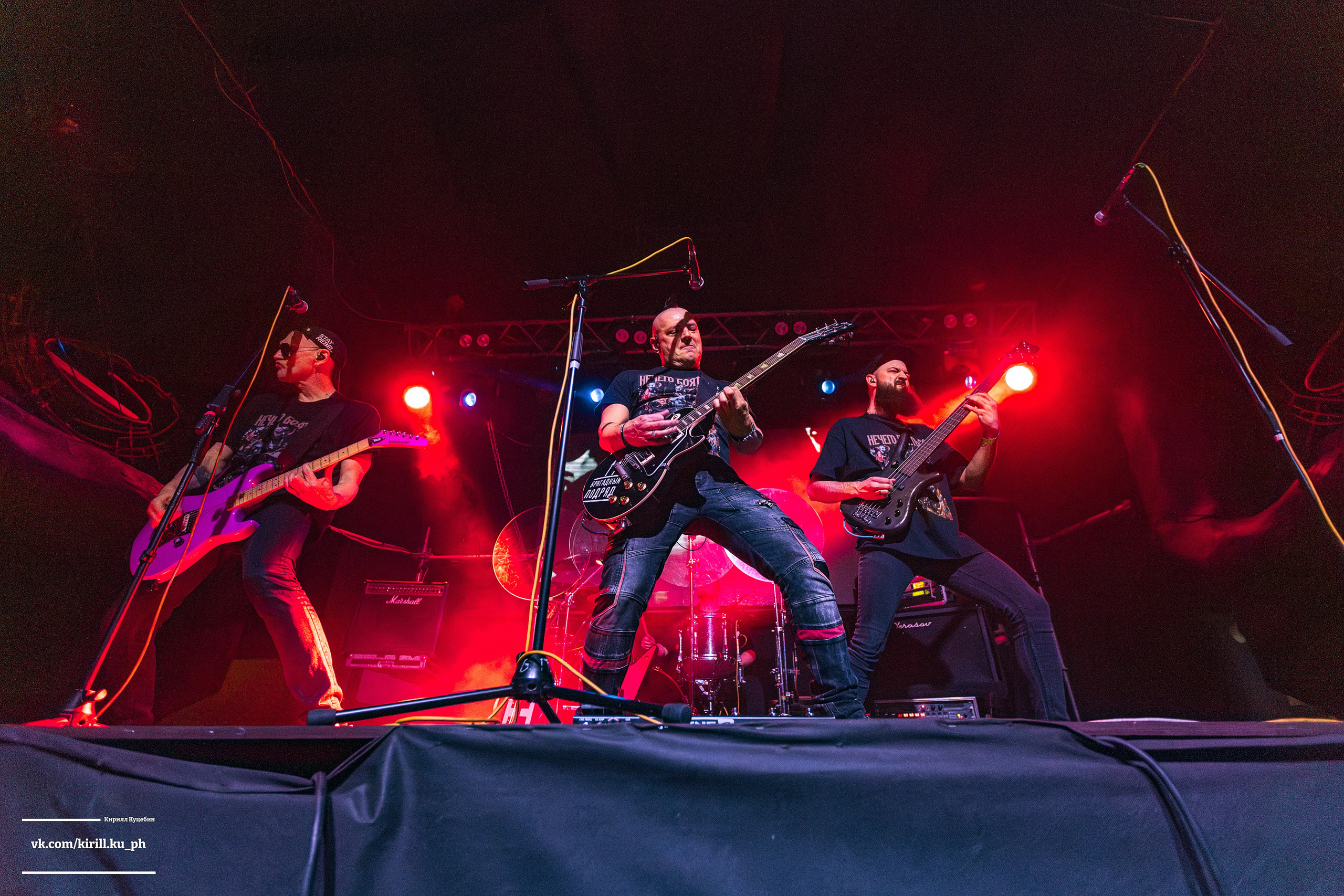 Концерт группы Бригадный подряд в клубе Нирвана, Екатеринбург. Репортажный фотограф Екатеринбург | Яркий, качественный репортаж | Концерты, клубы, репортаж, праздники, корпоративы