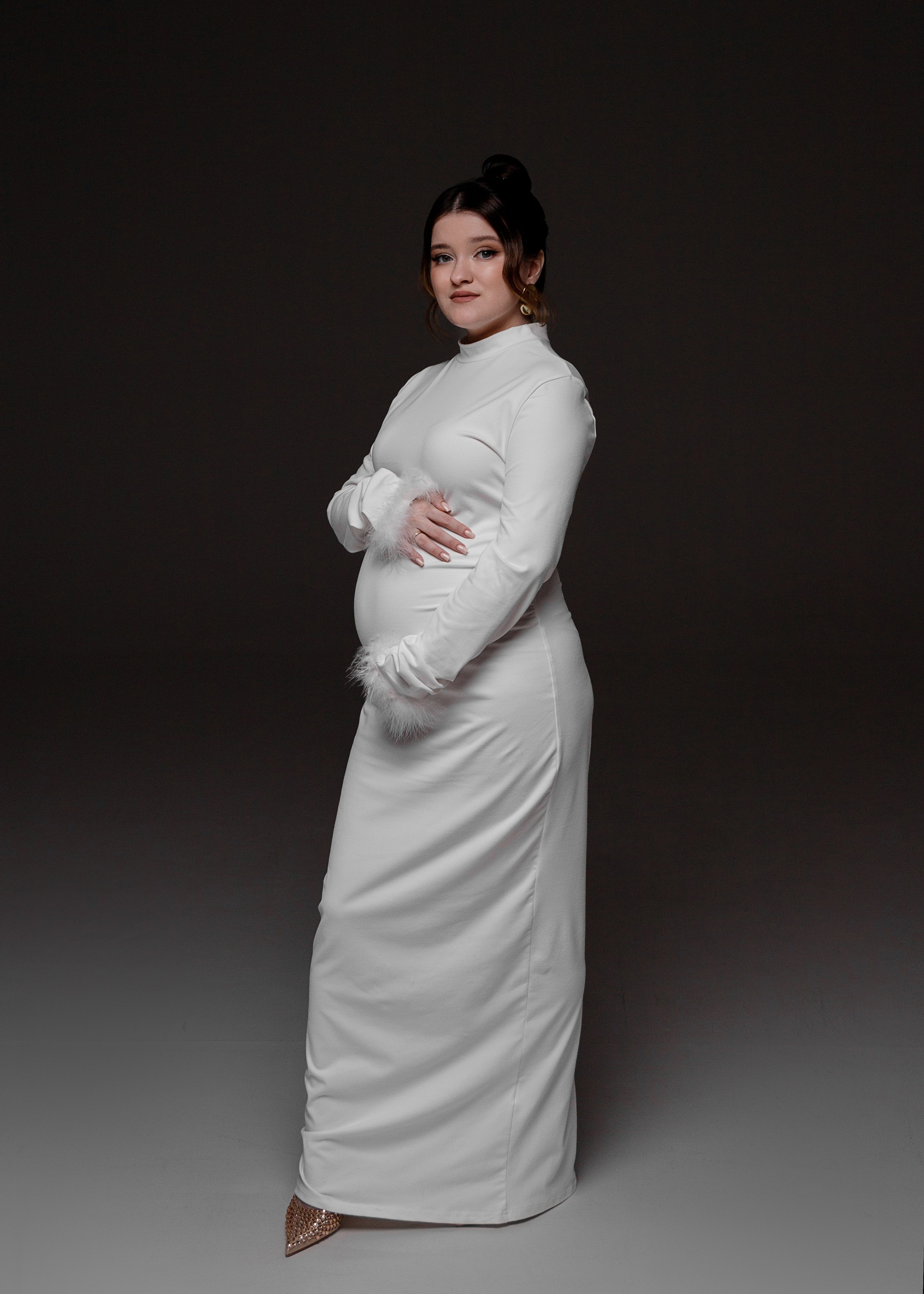 Девять месяцев до встречи с малышом, красивая фотосессия беременности. Фотограф Ольга Баранова