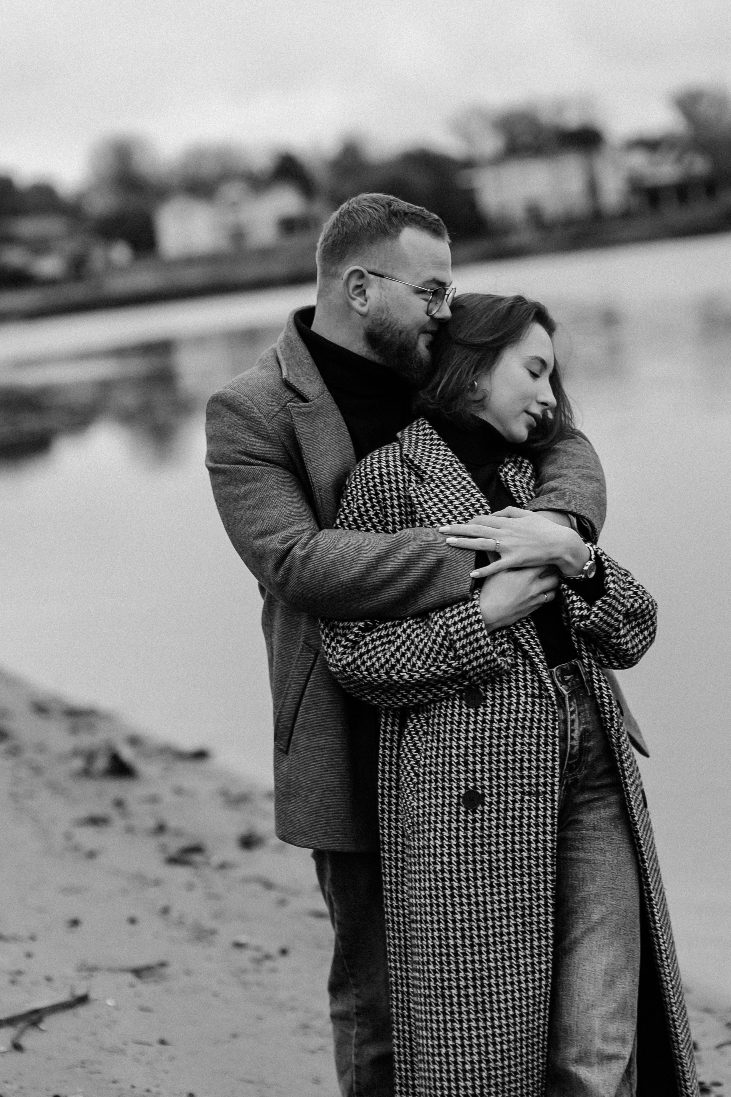 Фотосессия влюбленных осенью в городе. Свадебный и репортажный фотограф в Ярославле и Санкт-Петербурге Роман Микрюков