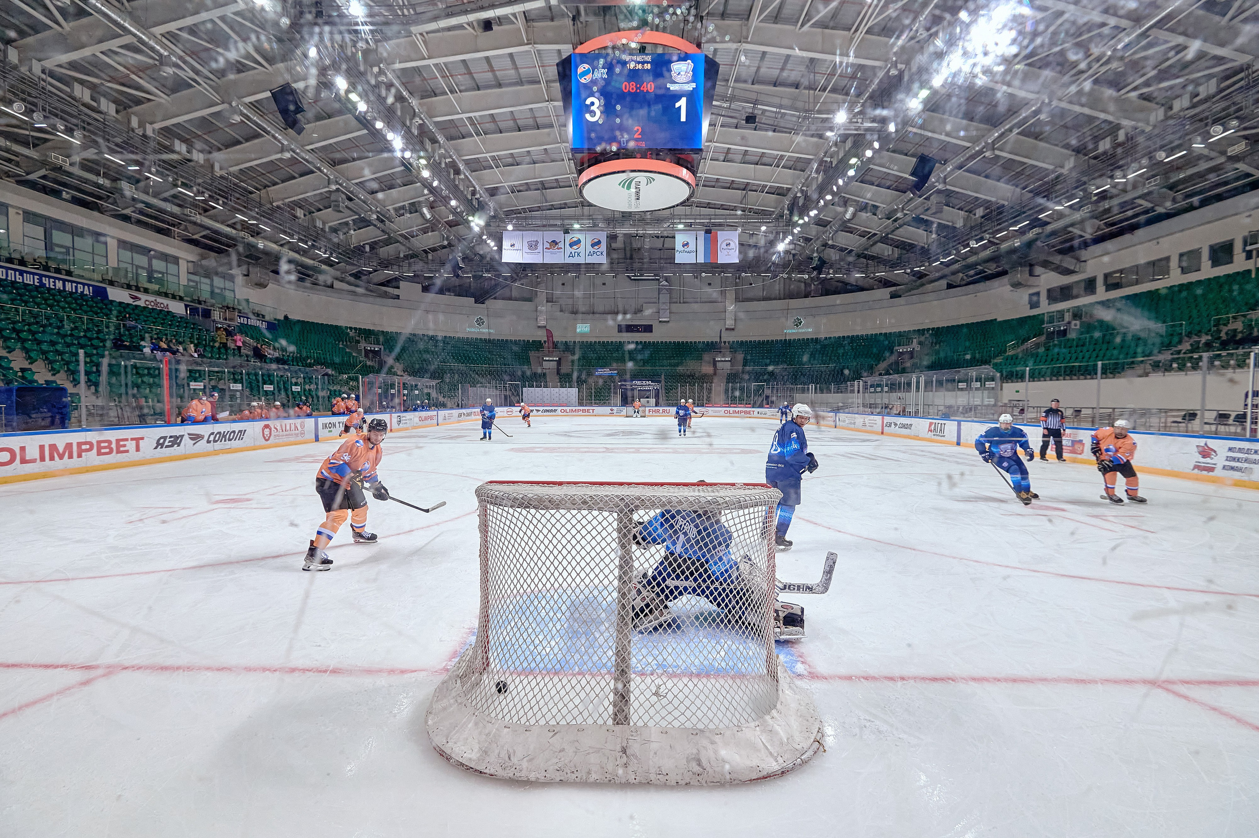 Платинум Арена — Хоккей — РусГидро. Фотограф Яковлев Роман — Красноярск