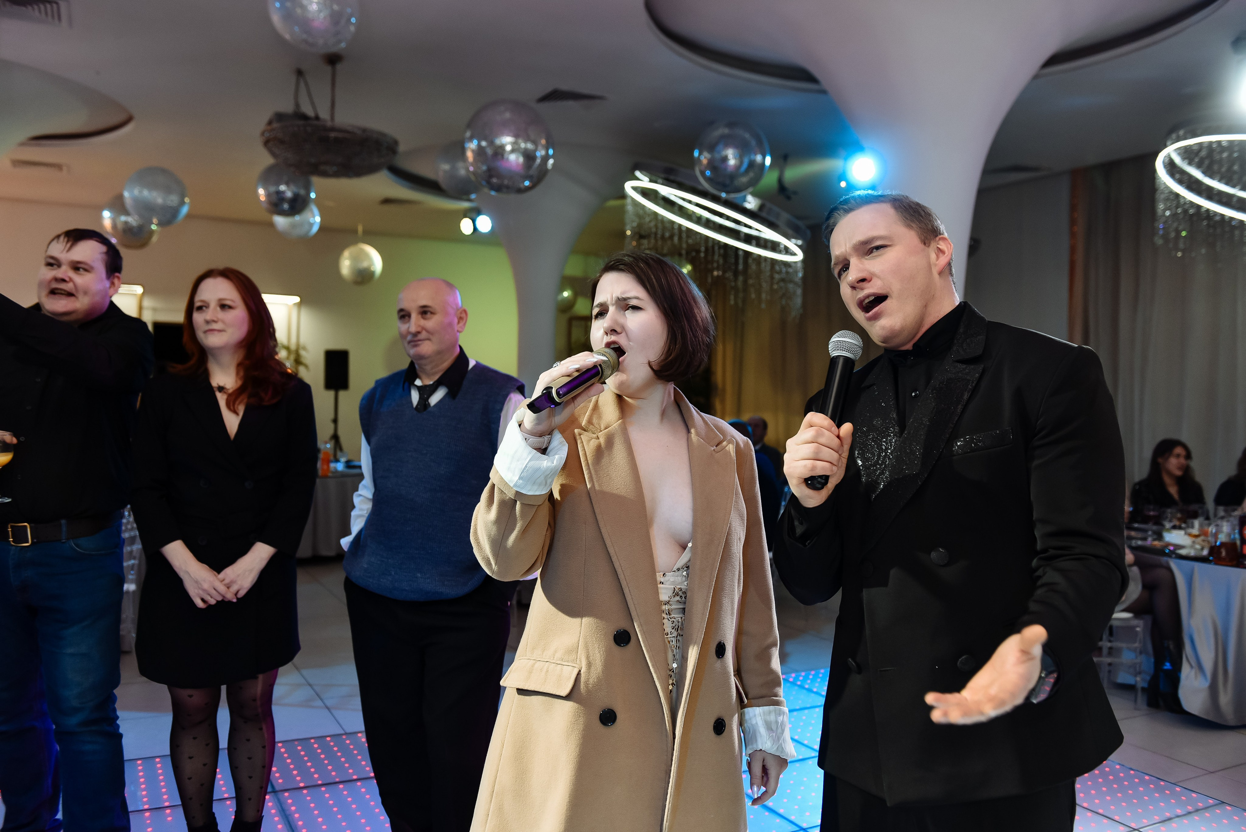 Новогодний корпоратив в ресторане Nebesa. Анастасия Петрович фотограф, фотокорреспондент в Москве и Санкт-Петербурге. Фотосъёмка репортажа, мероприятия, корпоративная съёмка, контент