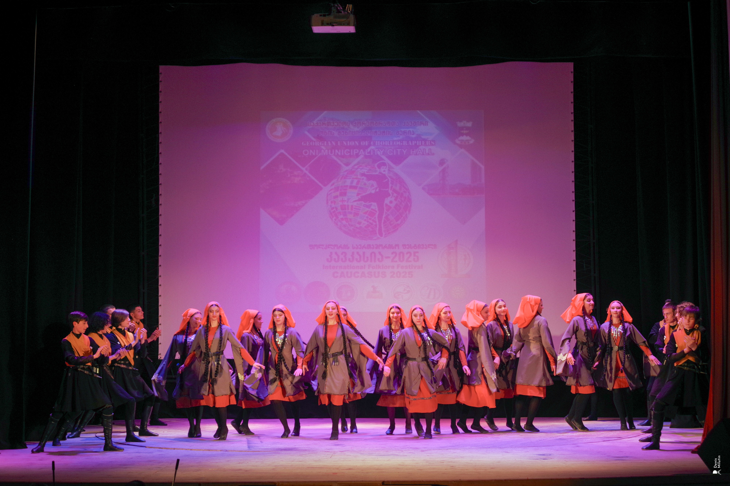 Танцы в прекрасном Они. Портретный фотограф Денис Милютин