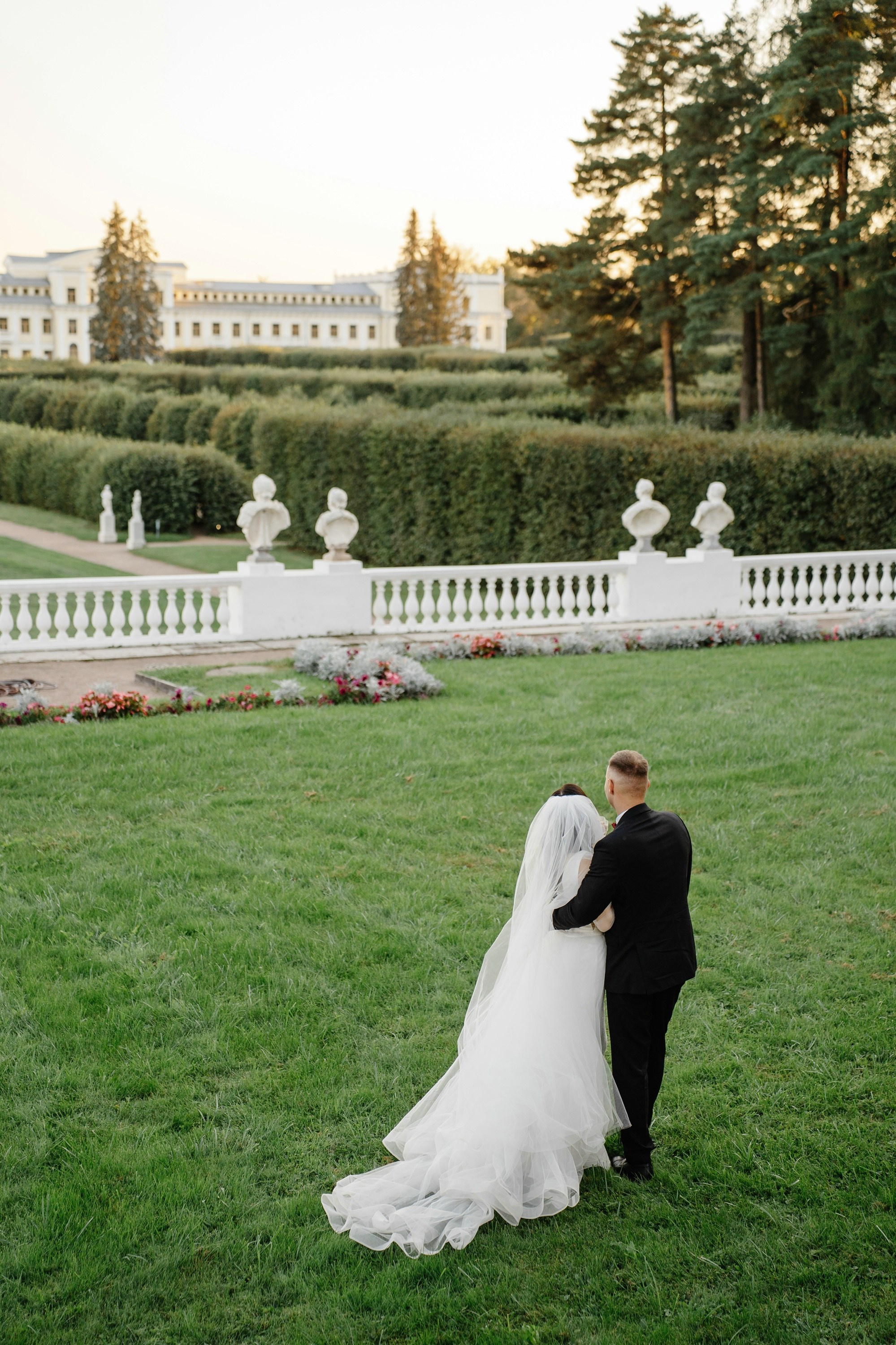 Свадьба в усадьбе Архангельское. Свадебный и семейный фотограф в Москве Светлана Зоткина