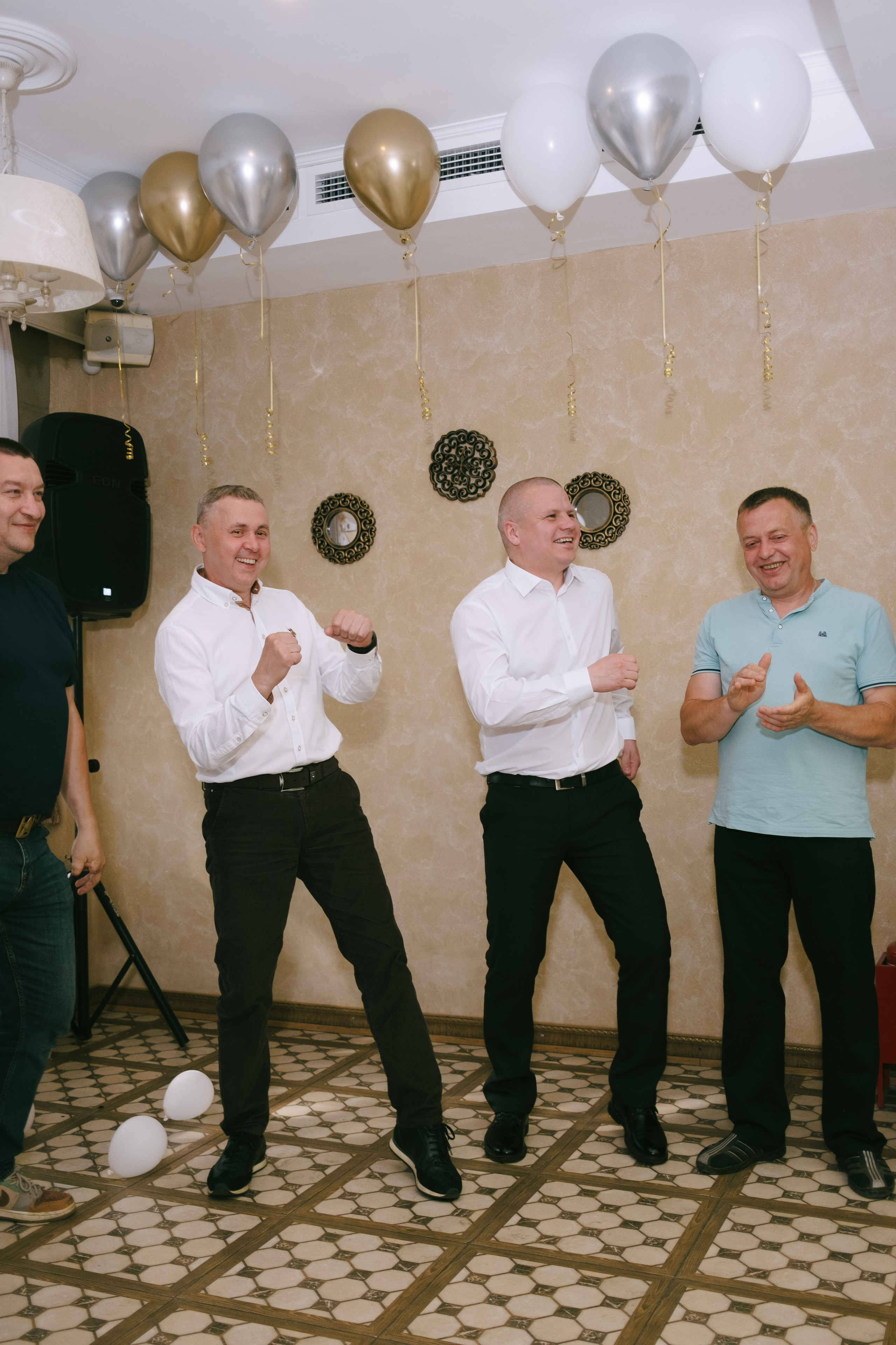 Выпускной школа 33. Свадебный и репортажной фотограф Денис Ожигин в Краснодаре и Краснодарском крае