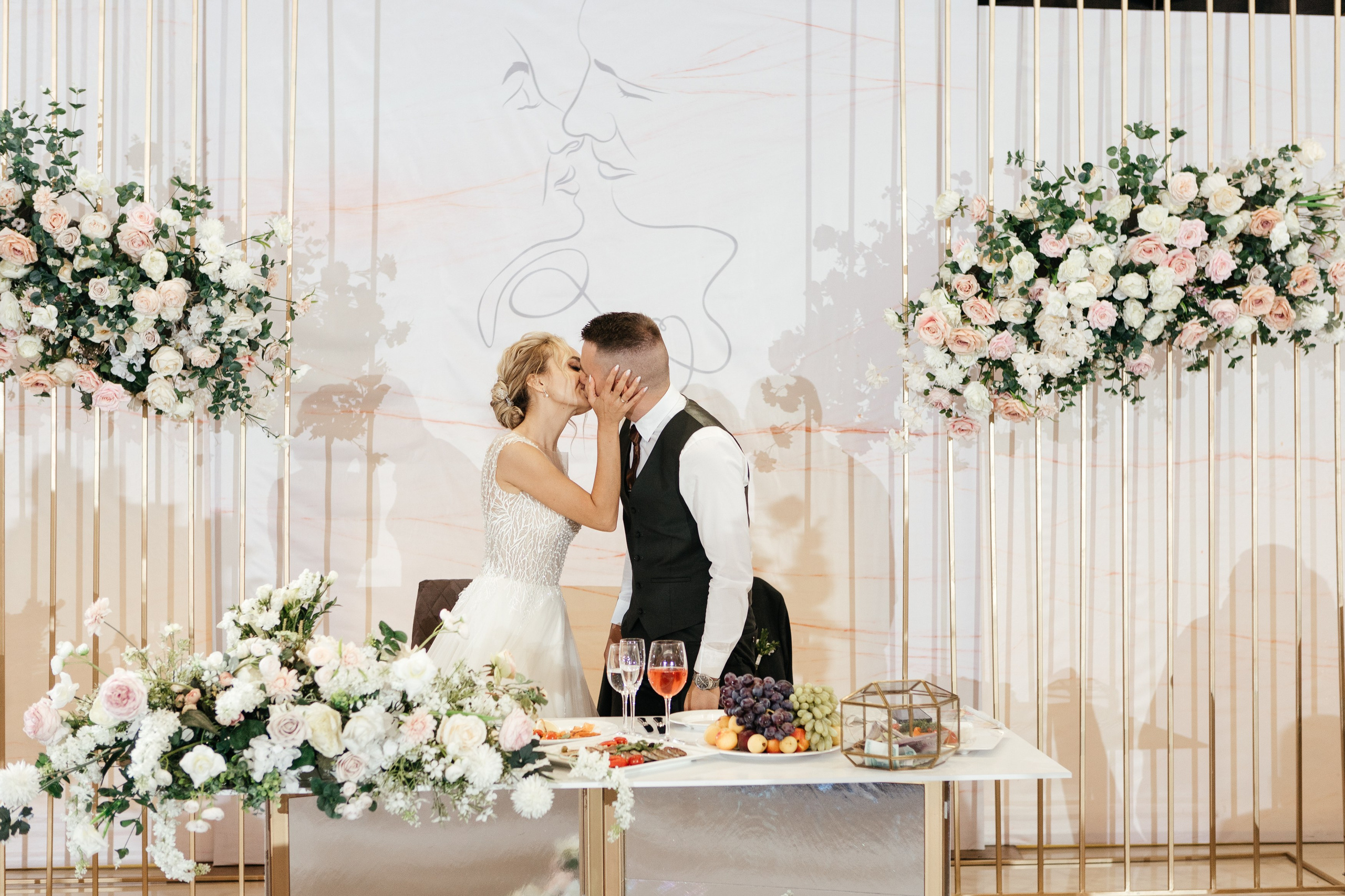 Свадебный фотограф Уфа — Руслан ГабдлисламовЖивые эмоции, красивые кадры, воспоминания на всю жизнь.Работаю по всей Республике Башкортоста. Свадебный фотограф Уфа Руслан Габдлисламов