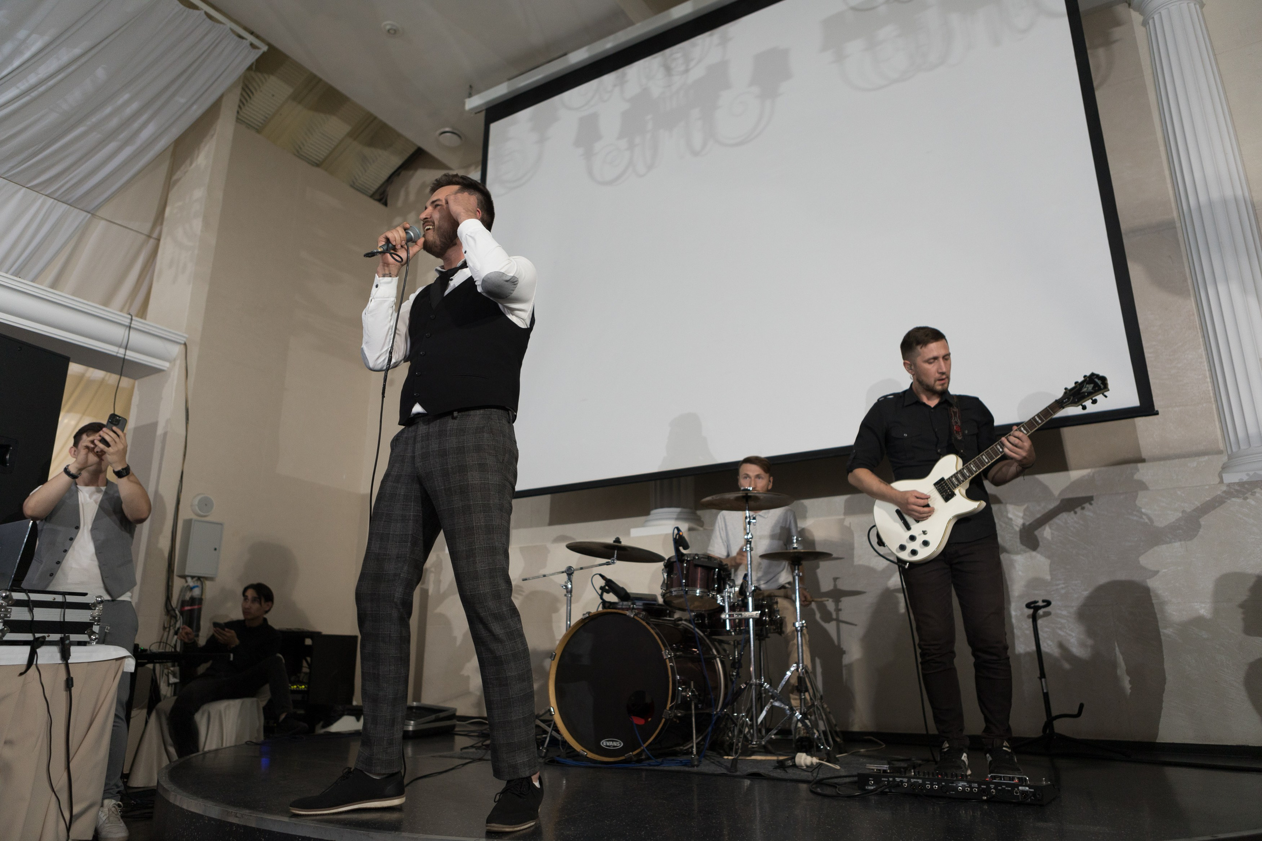 Свадебный фотограф Уфа — Руслан ГабдлисламовЖивые эмоции, красивые кадры, воспоминания на всю жизнь.Работаю по всей Республике Башкортоста. Свадебный фотограф Уфа Руслан Габдлисламов