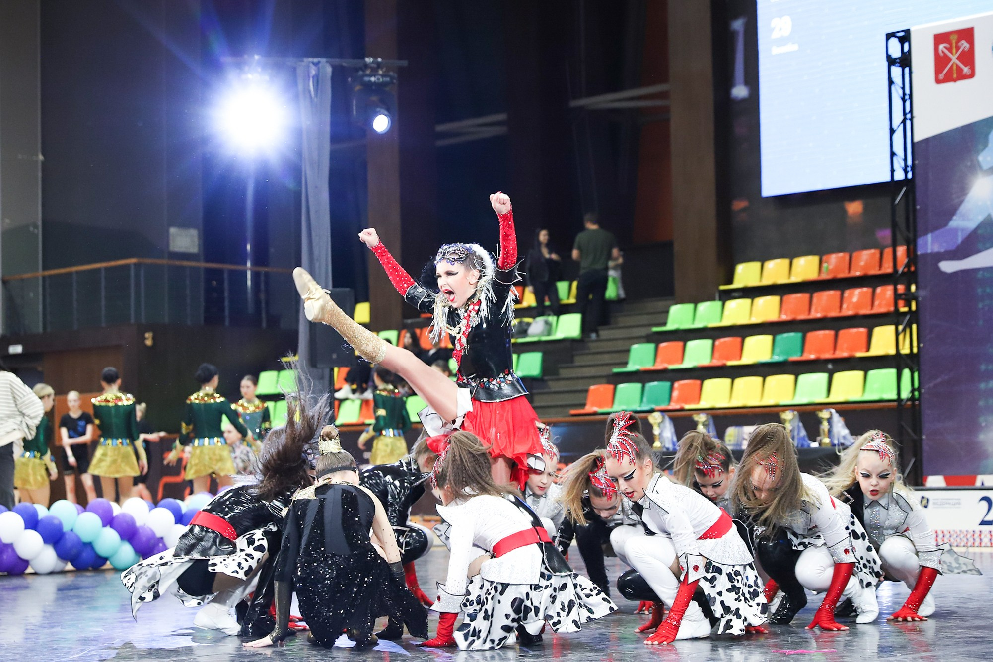 Чемпионат и Первенство Санкт-Петербурга по акробатическому рок-н-роллу. Фотограф Дарья Попова