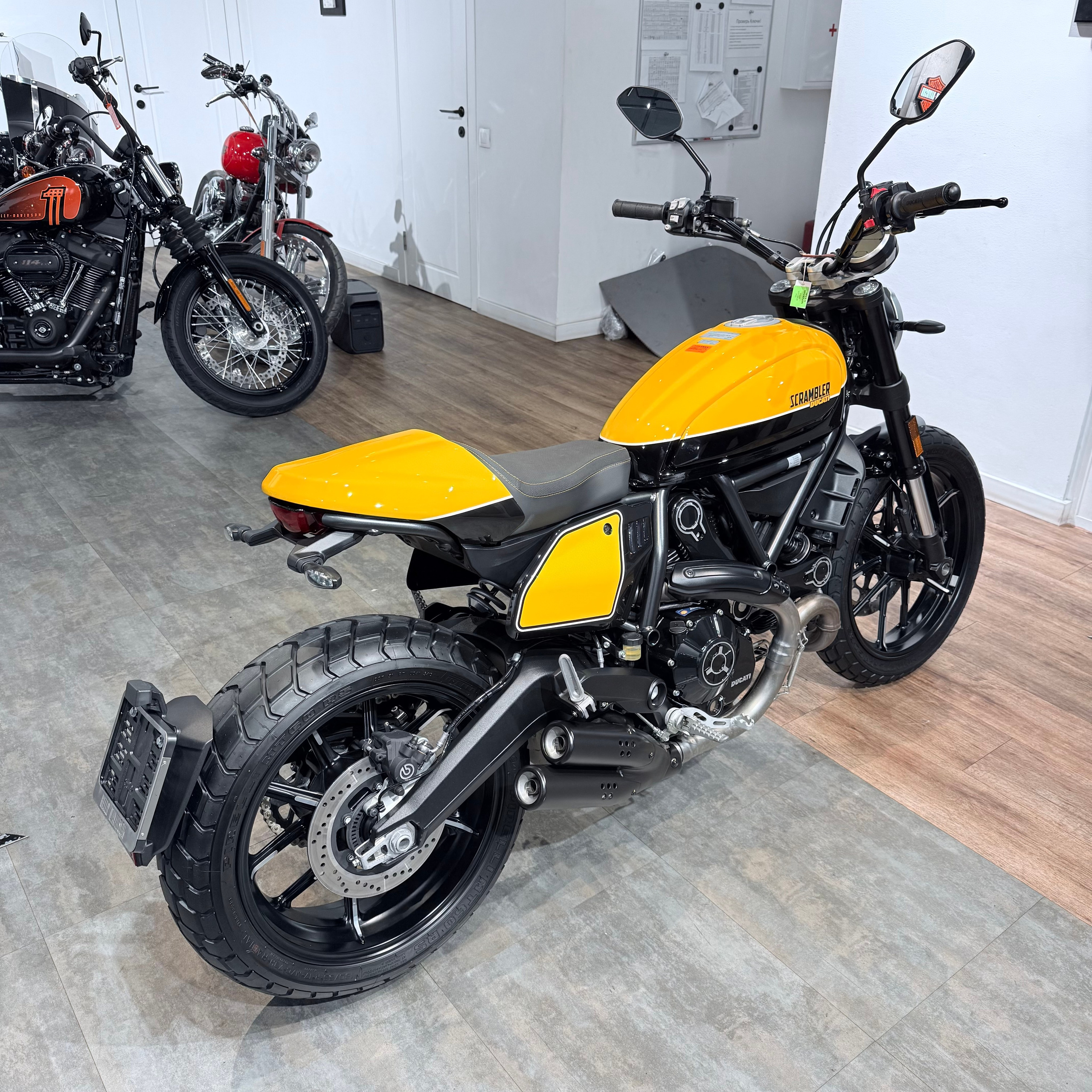NЕW 2020 DUСАTI Scrambler Shining Blасk Yеllow. Hello Davidson, Москва. Только хорошие мотоциклы…