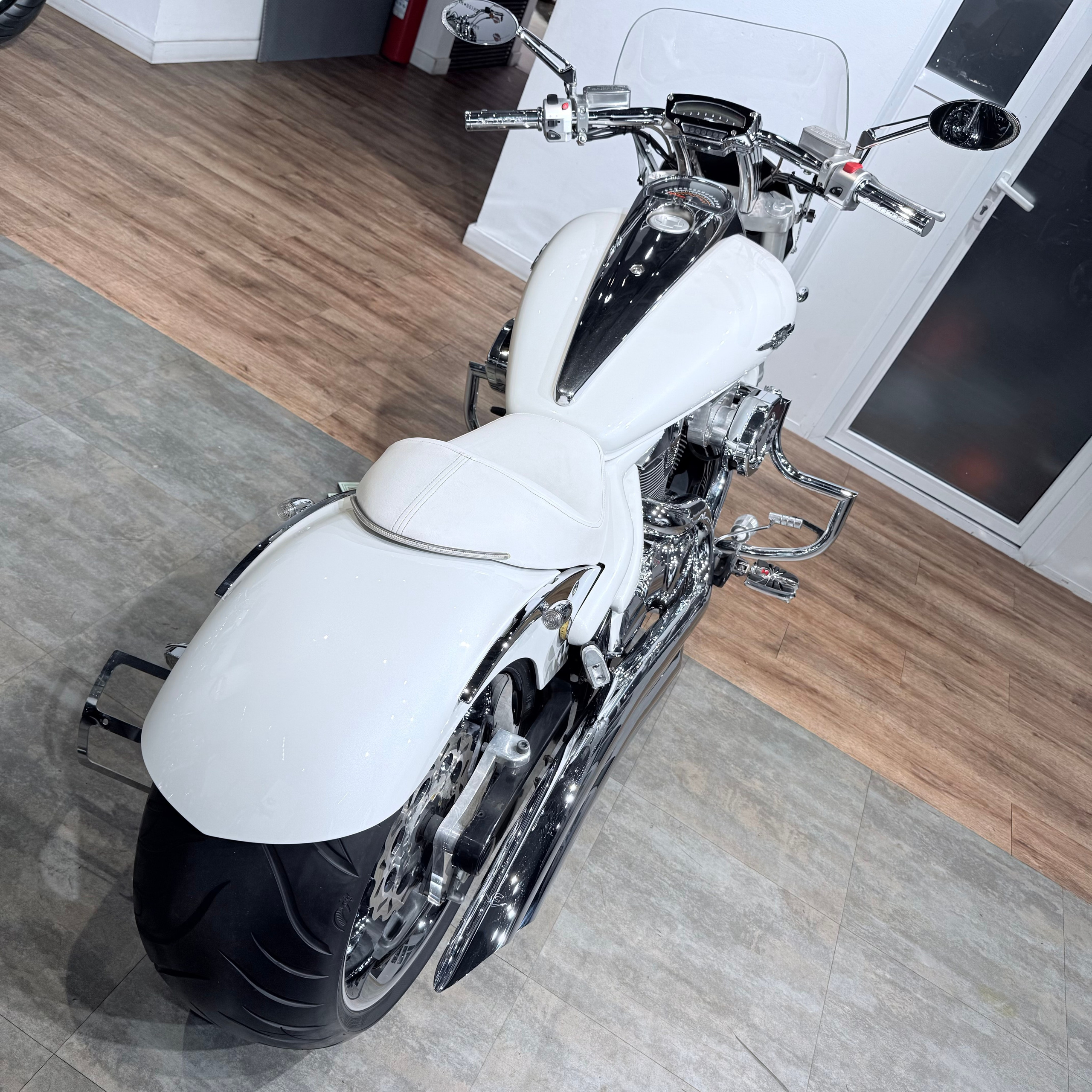 2007 SUZUКI М109R Whitе Hunter. Hello Davidson, Москва. Только хорошие мотоциклы…
