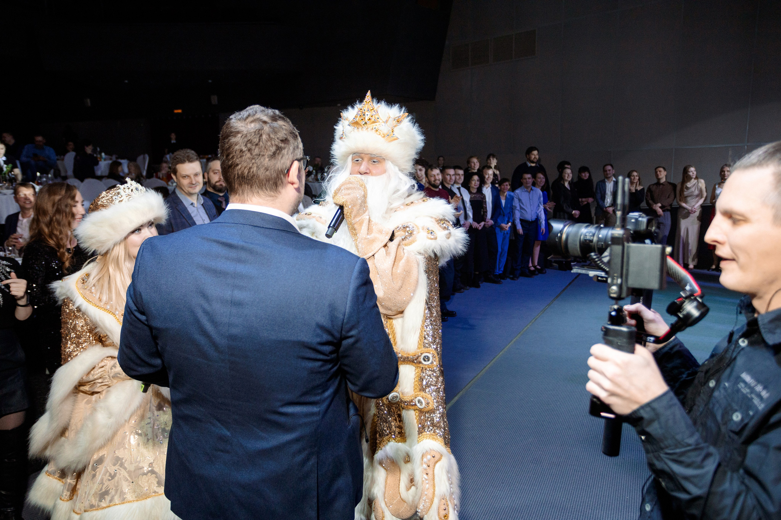 РЕПОРТАЖ: НОВЫЙ ГОД В ДК МЕТАЛЛУРГ. Профессиональный фотограф в Ижевске Леша Петров