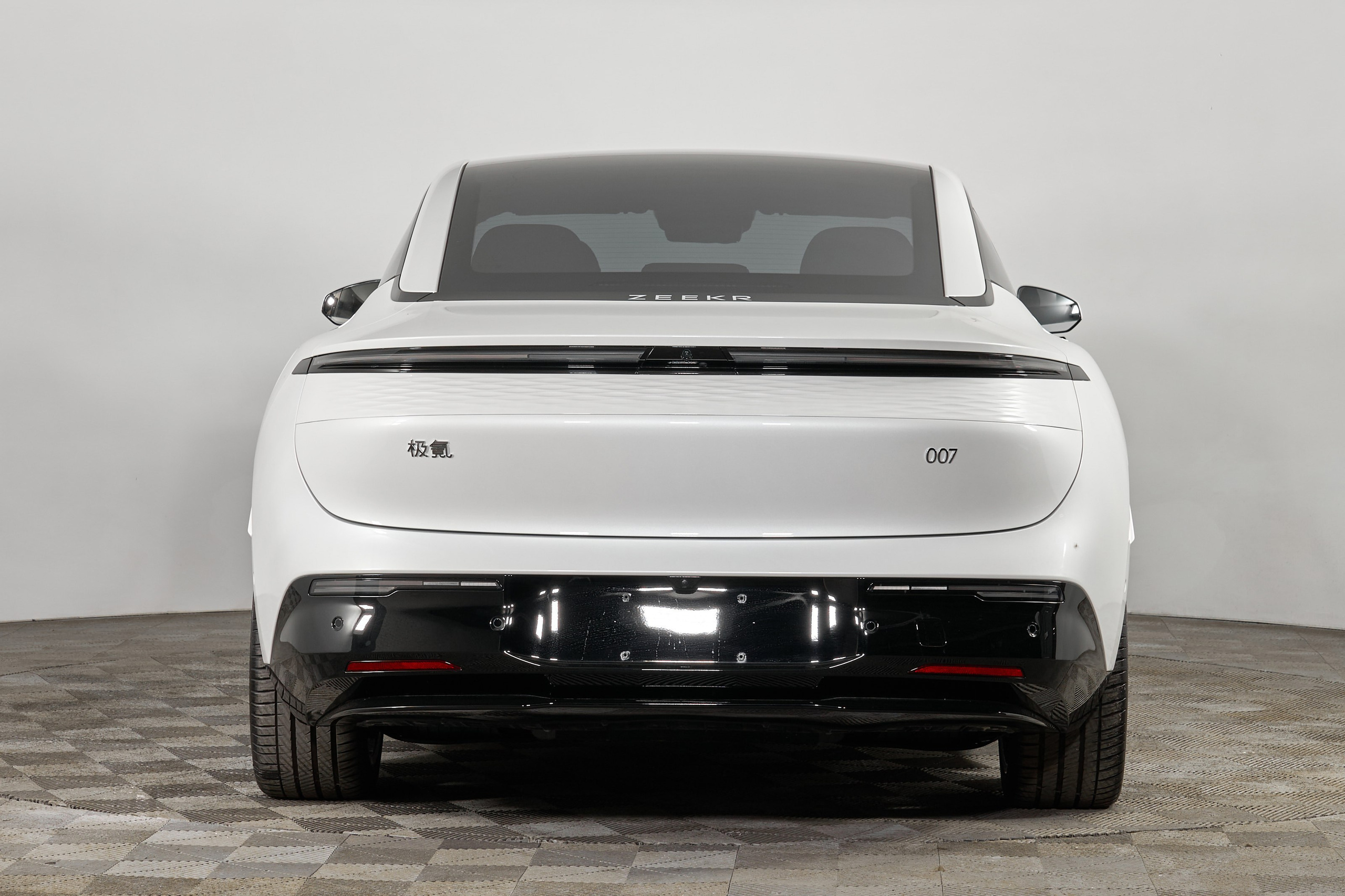 Zeekr 007_1. Фотограф Николай Прокофьев модельные тесты в Москве
