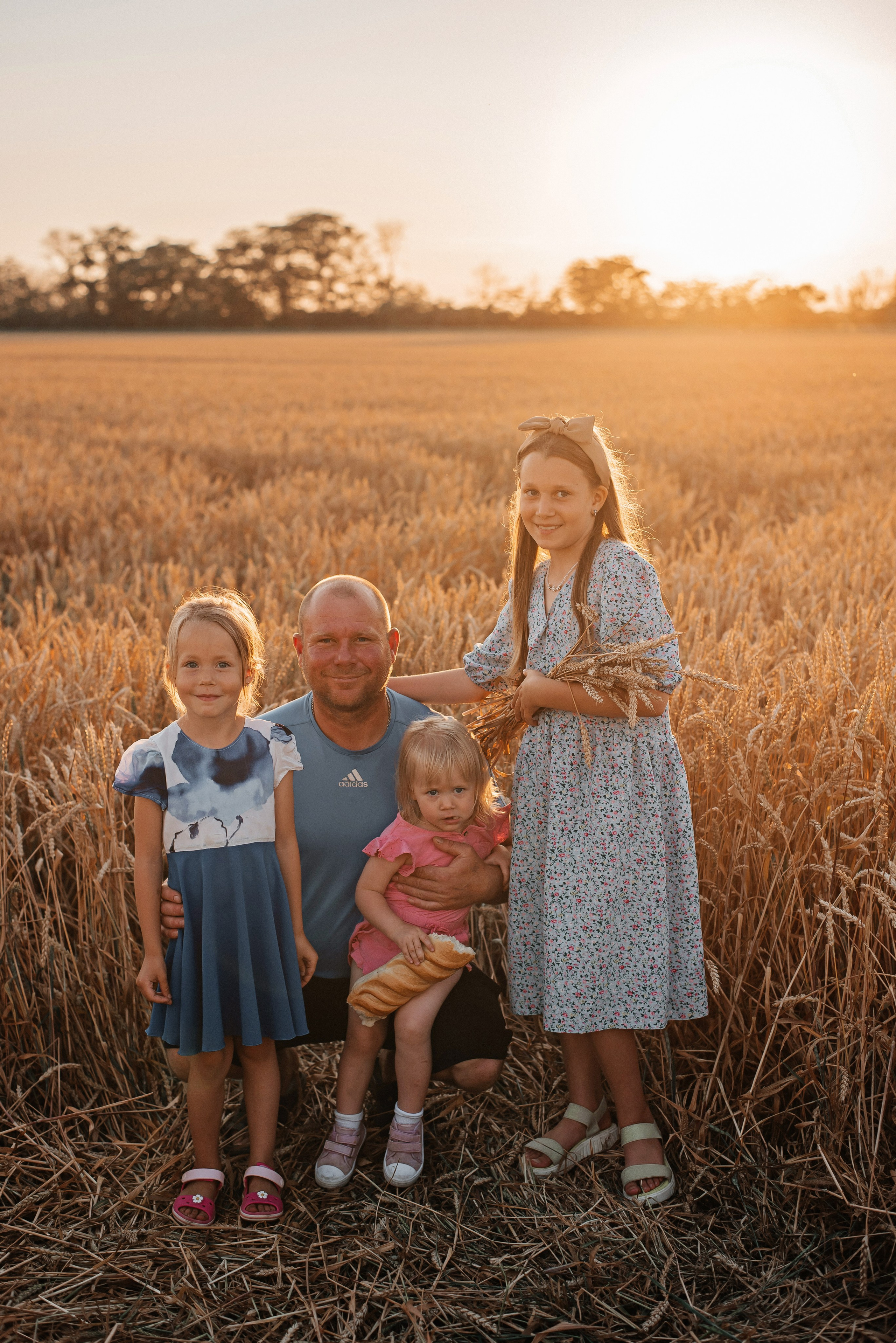 В пшенице всей семьей. Детский и семейный фотограф выпускной альбом Приморско-Ахтарск