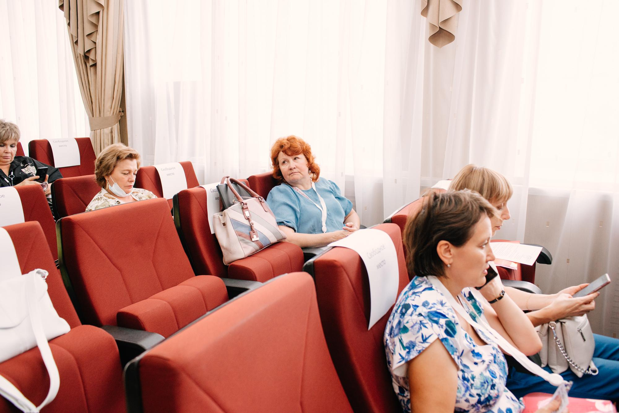 Окружное совещание по вопросам разработки и реализации программ воспитания. Фотограф в Челябинске Любовь Денисенко