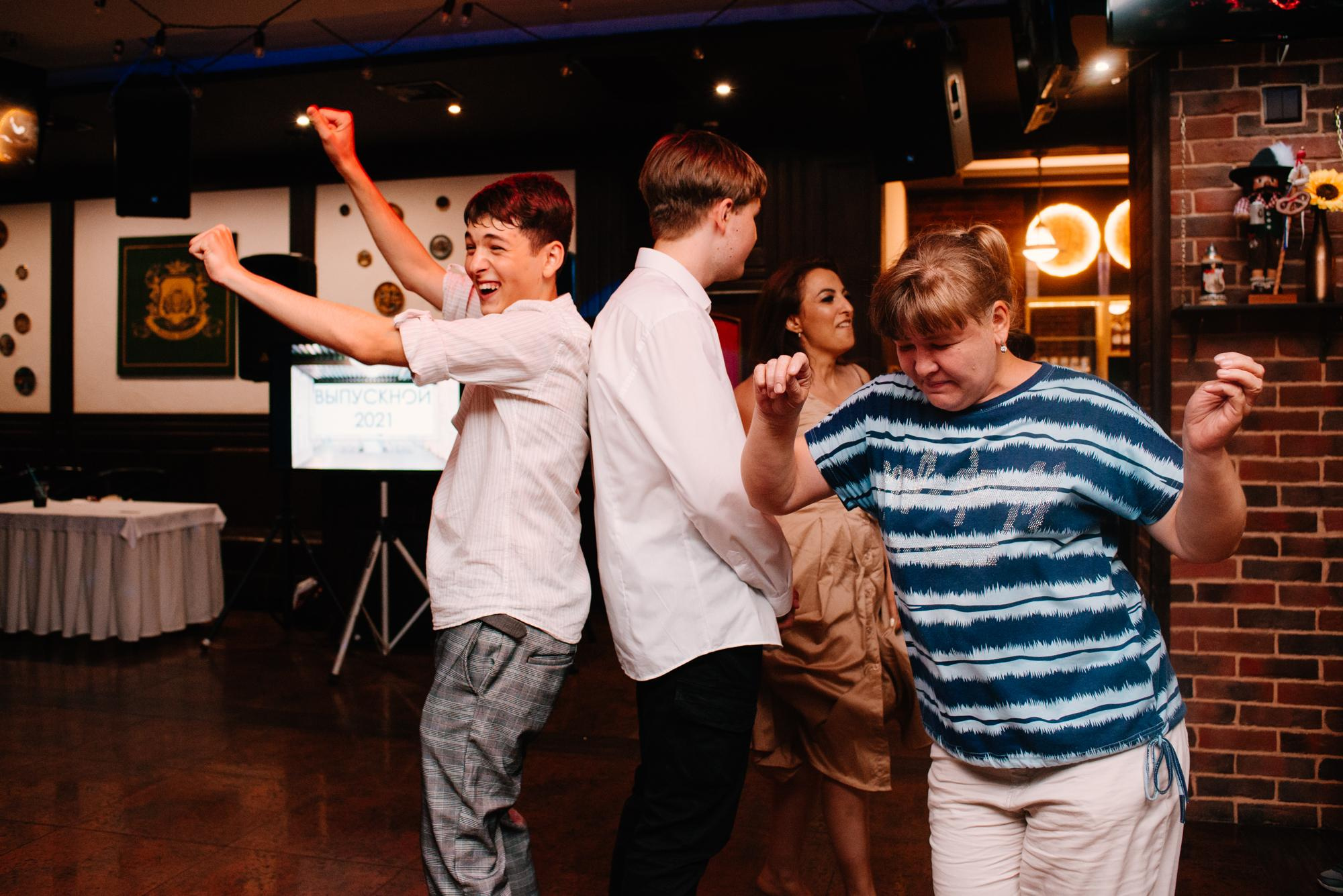 Выпускной 2021 Король Густав. Фотограф в Челябинске Любовь Денисенко