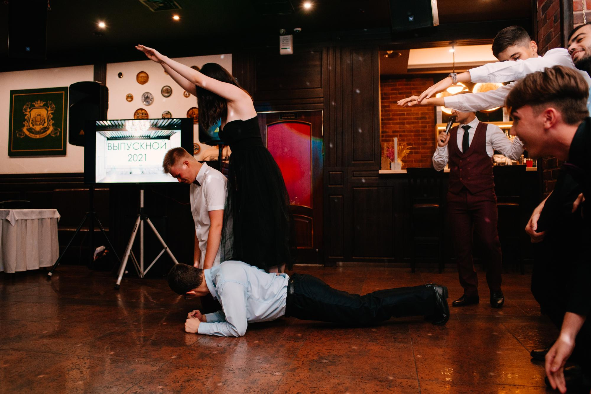 Выпускной 2021 Король Густав. Фотограф в Челябинске Любовь Денисенко