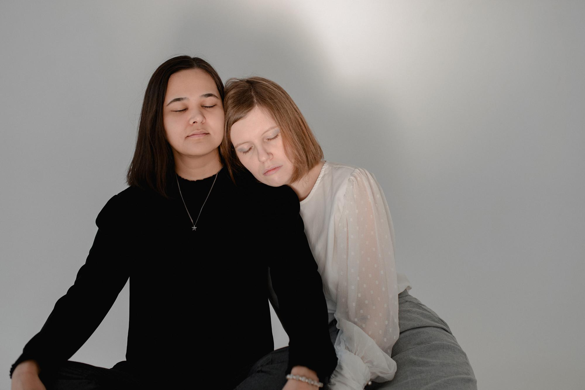 Оля и Резеда. Фотостудия Бланко. Фотограф в Челябинске Любовь Денисенко