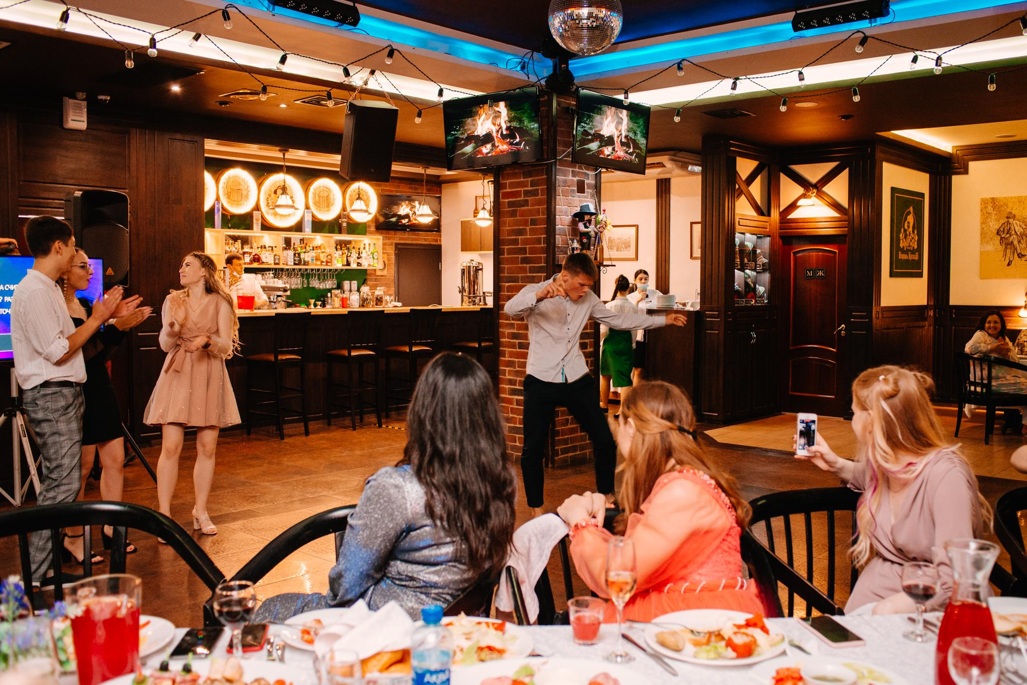 Выпускной 2021 Король Густав. Фотограф в Челябинске Любовь Денисенко