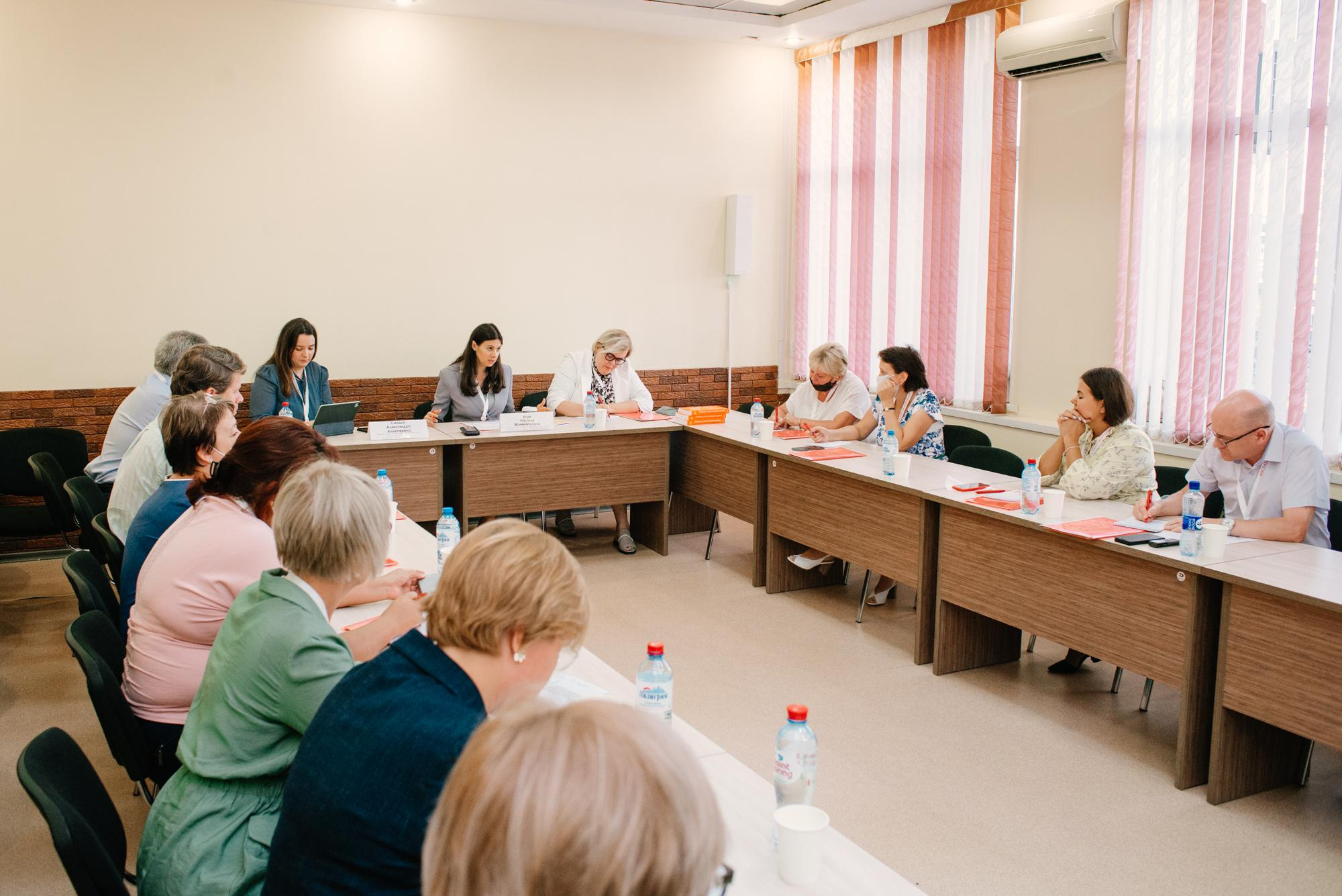 Окружное совещание по вопросам разработки и реализации программ воспитания. Фотограф в Челябинске Любовь Денисенко