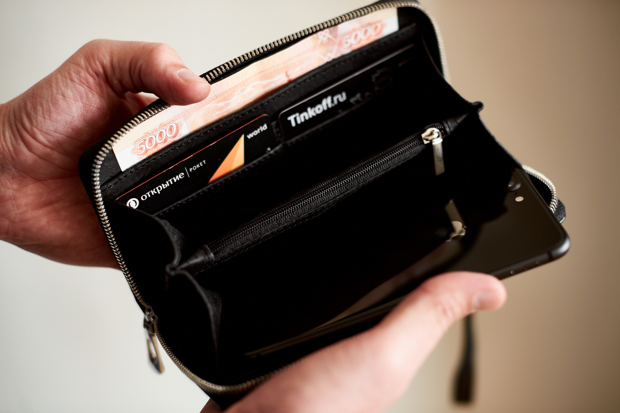 Магазин кожаных аксессуаров. Фотограф в Челябинске Любовь Денисенко