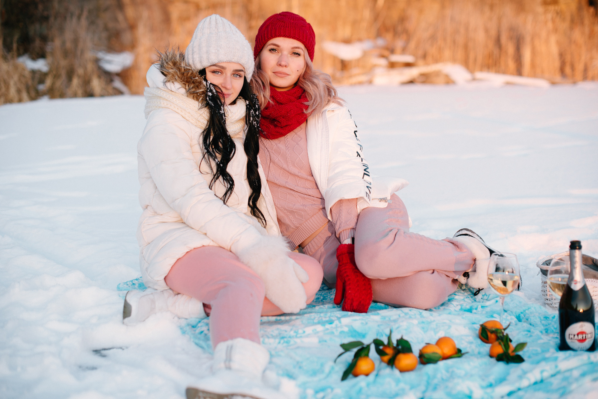 Вика и Настя. Изумрудный. Фотограф в Челябинске Любовь Денисенко