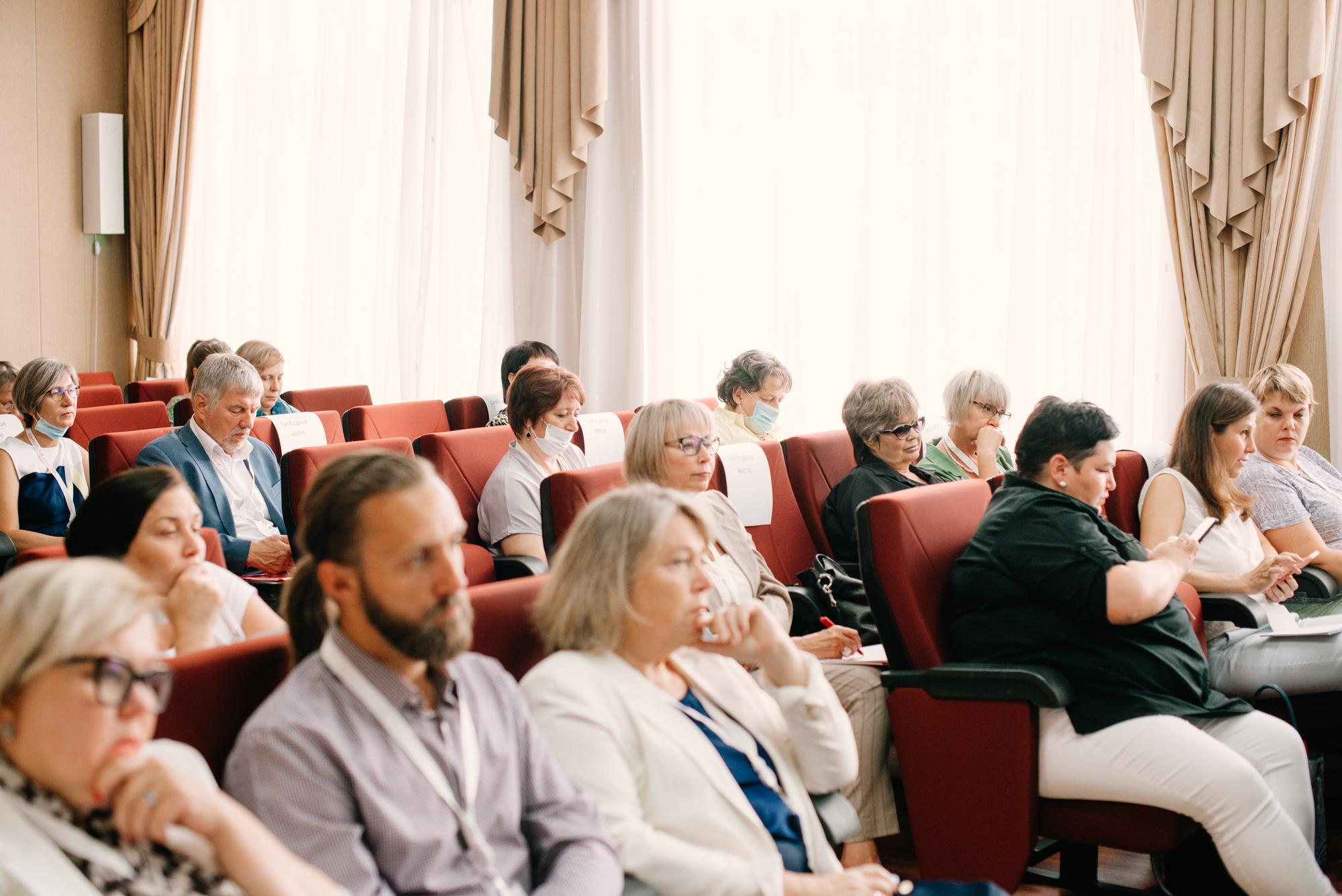 Окружное совещание по вопросам разработки и реализации программ воспитания. Фотограф в Челябинске Любовь Денисенко