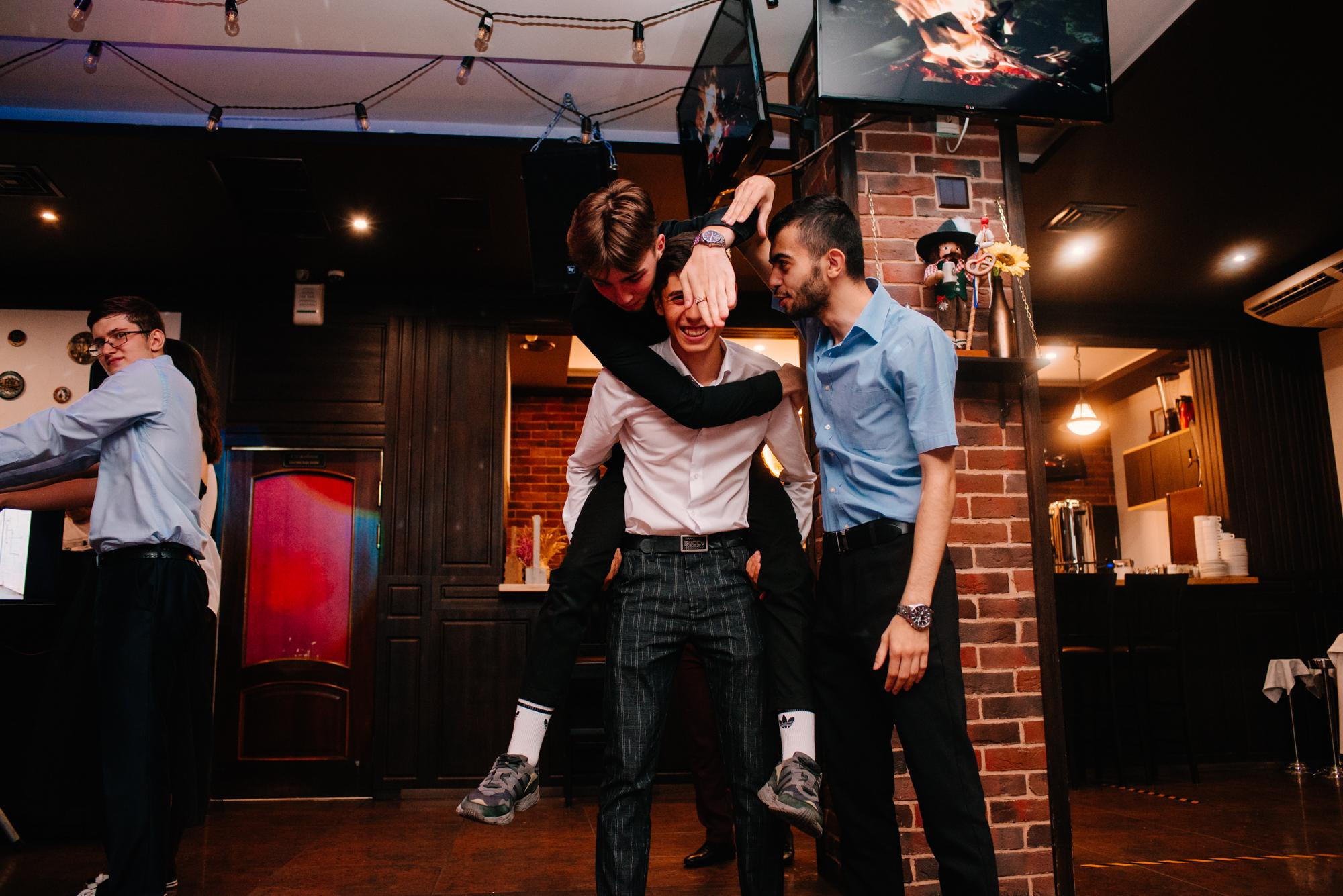 Выпускной 2021 Король Густав. Фотограф в Челябинске Любовь Денисенко